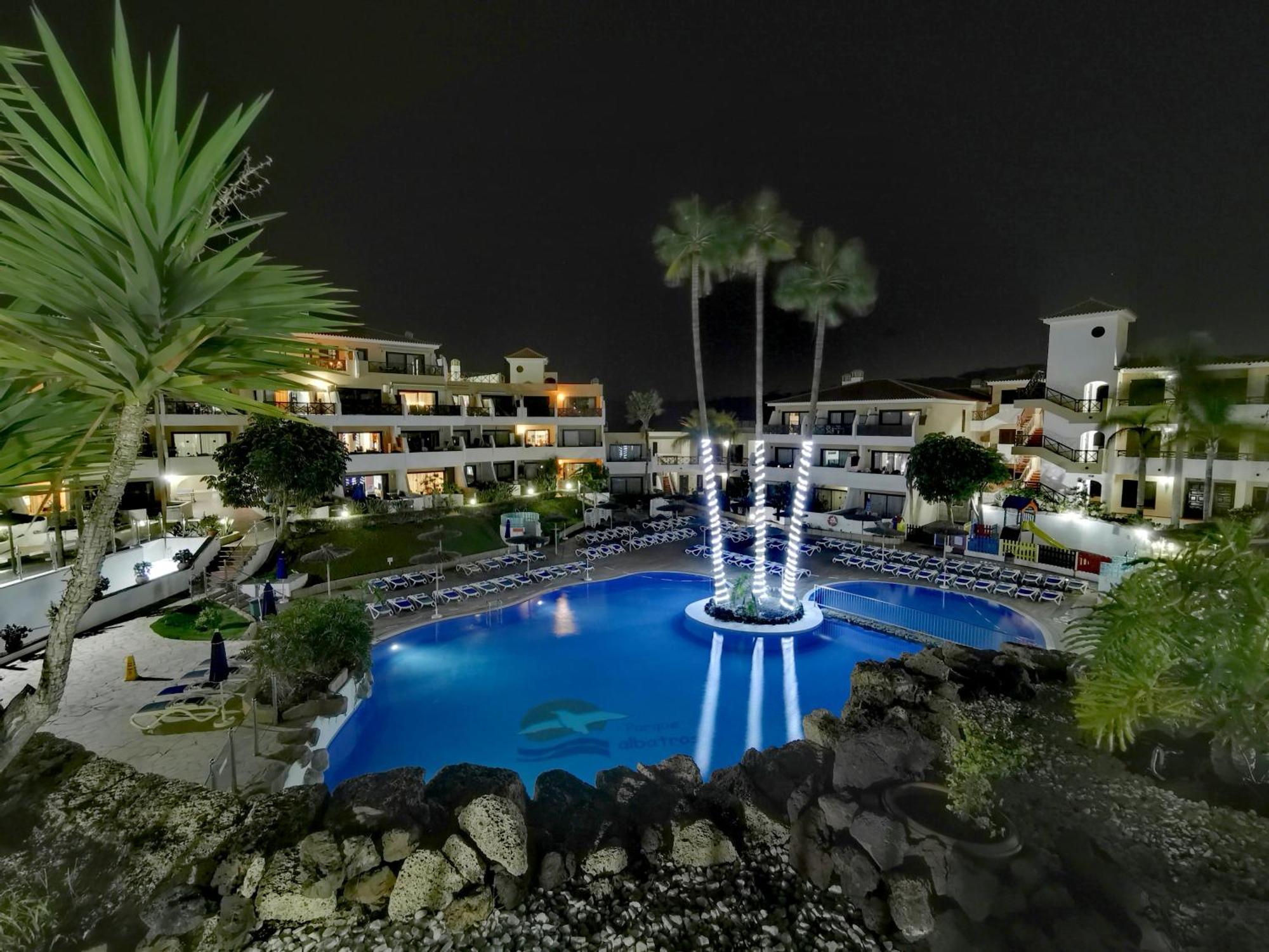 Strelitzia - Ocean View & Heated Pool Apartment San Miguel de Abona
