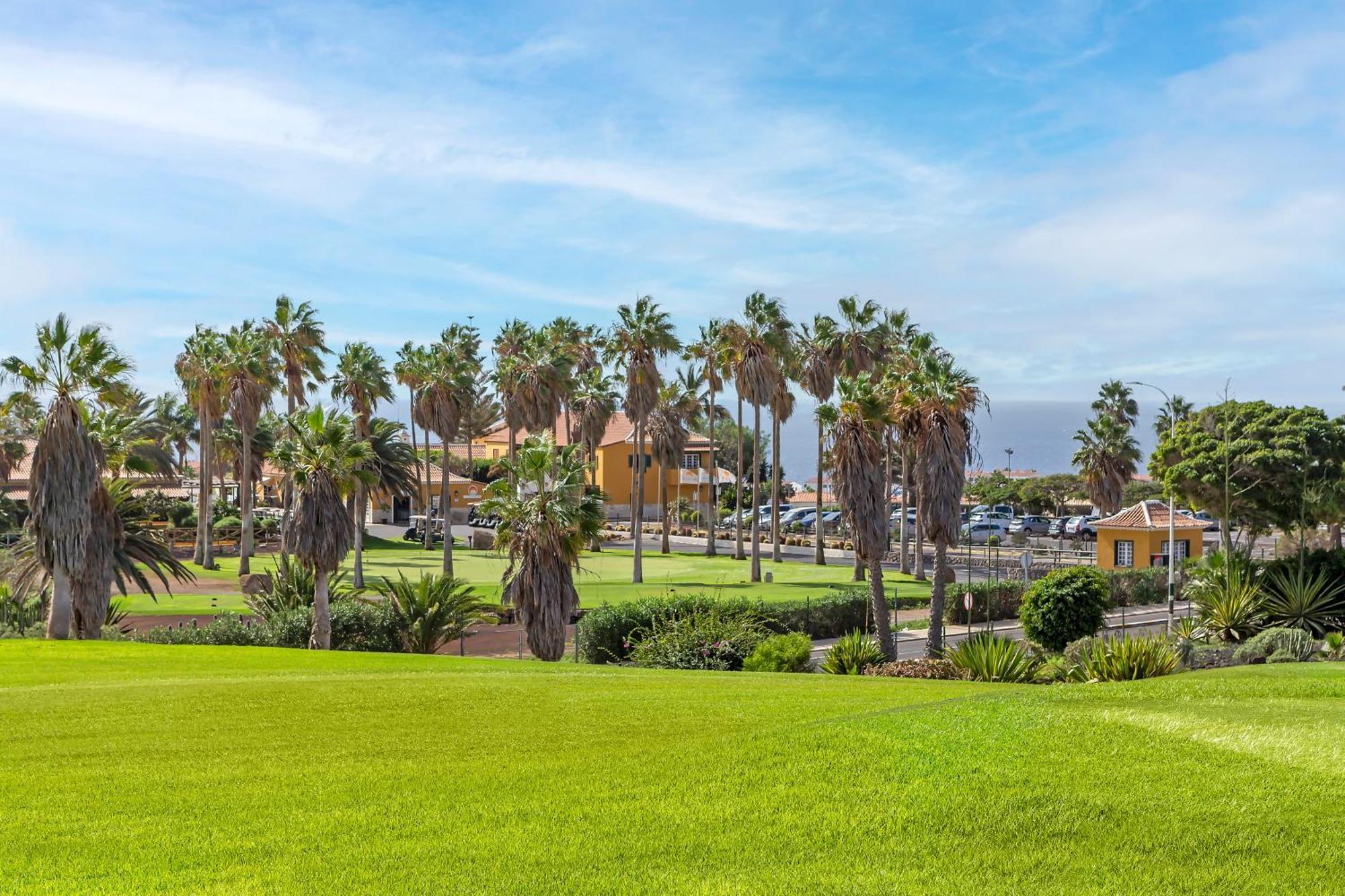 Apartahotel Royal Tenerife Country Club 3*