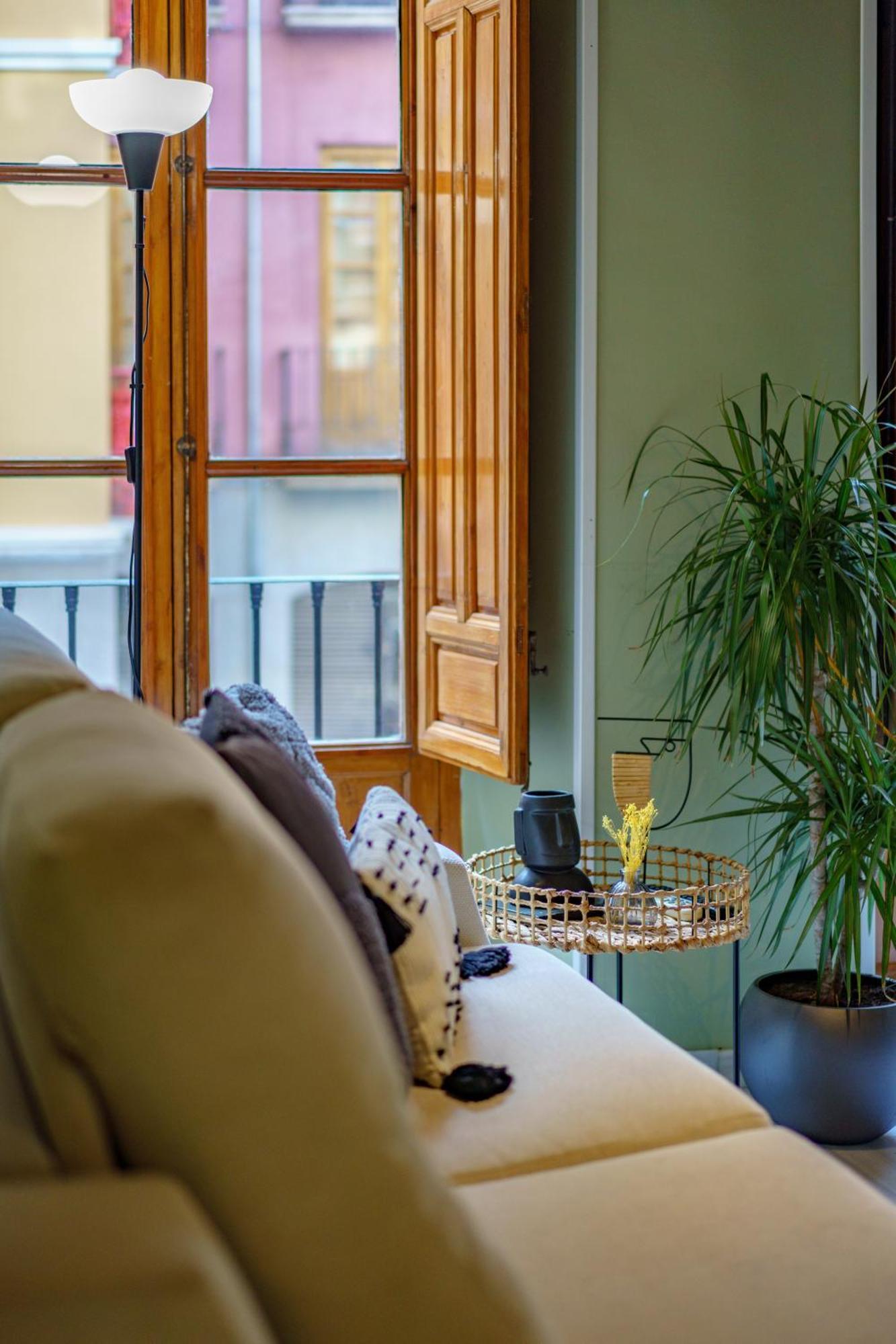 Aile - Hostatel Apartment