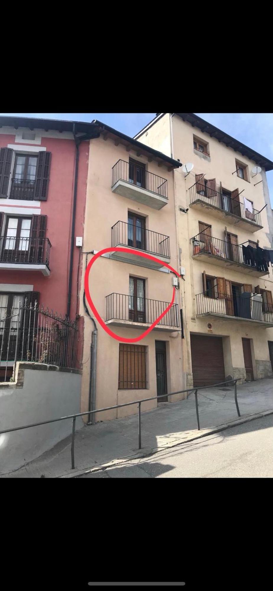 Puigcerdá Centro. Acogedor En El Pueblo