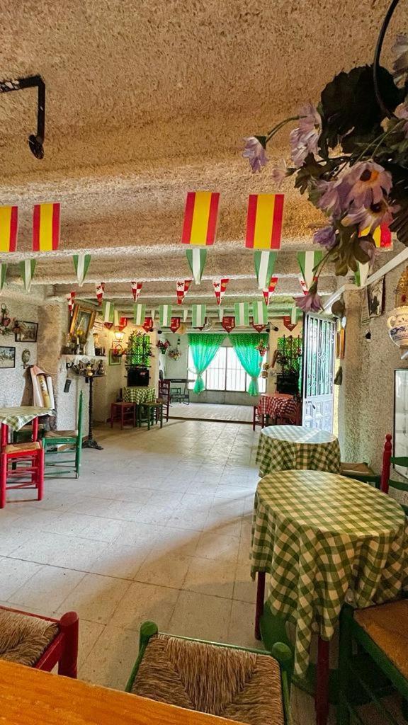 Nogueroles Villa *