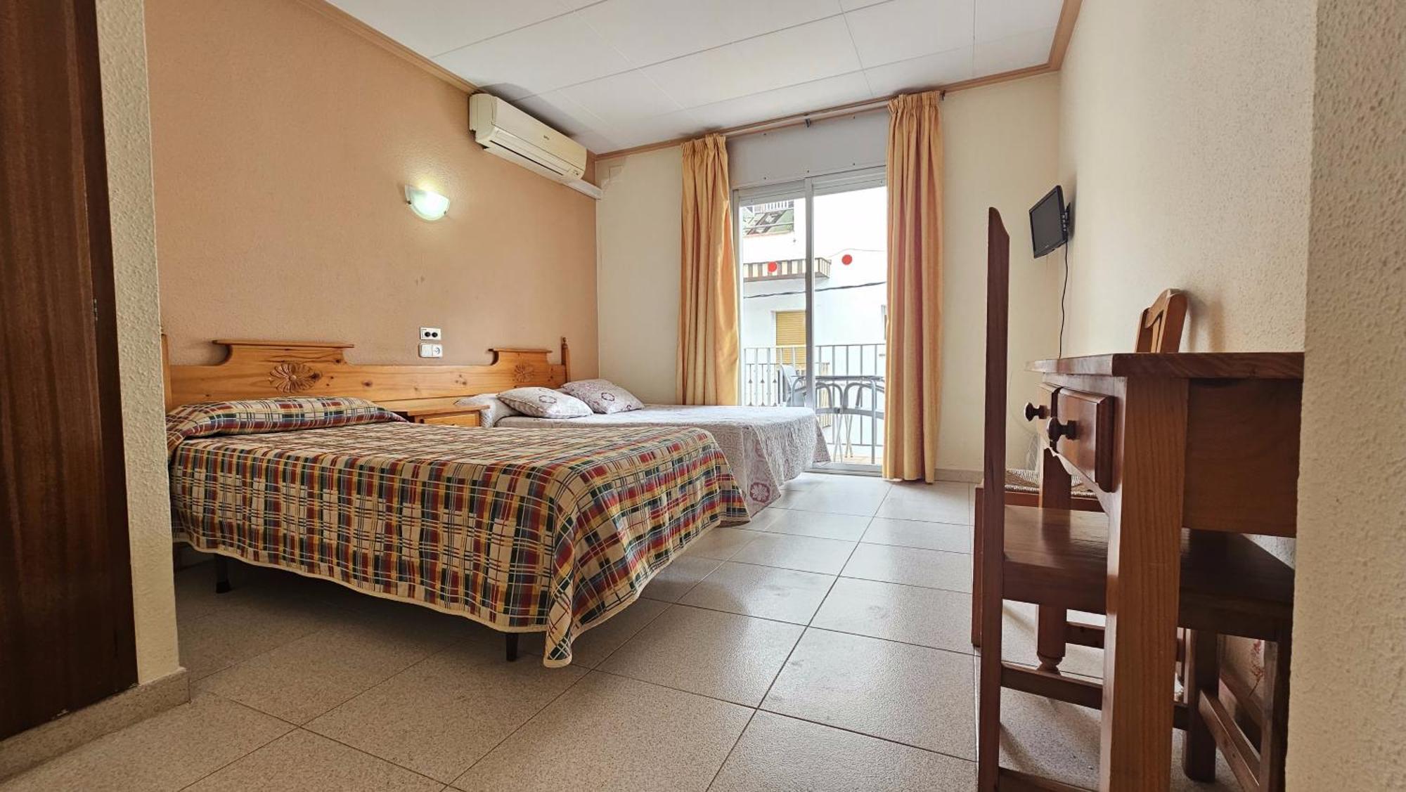 Guest house Los Manos 2*