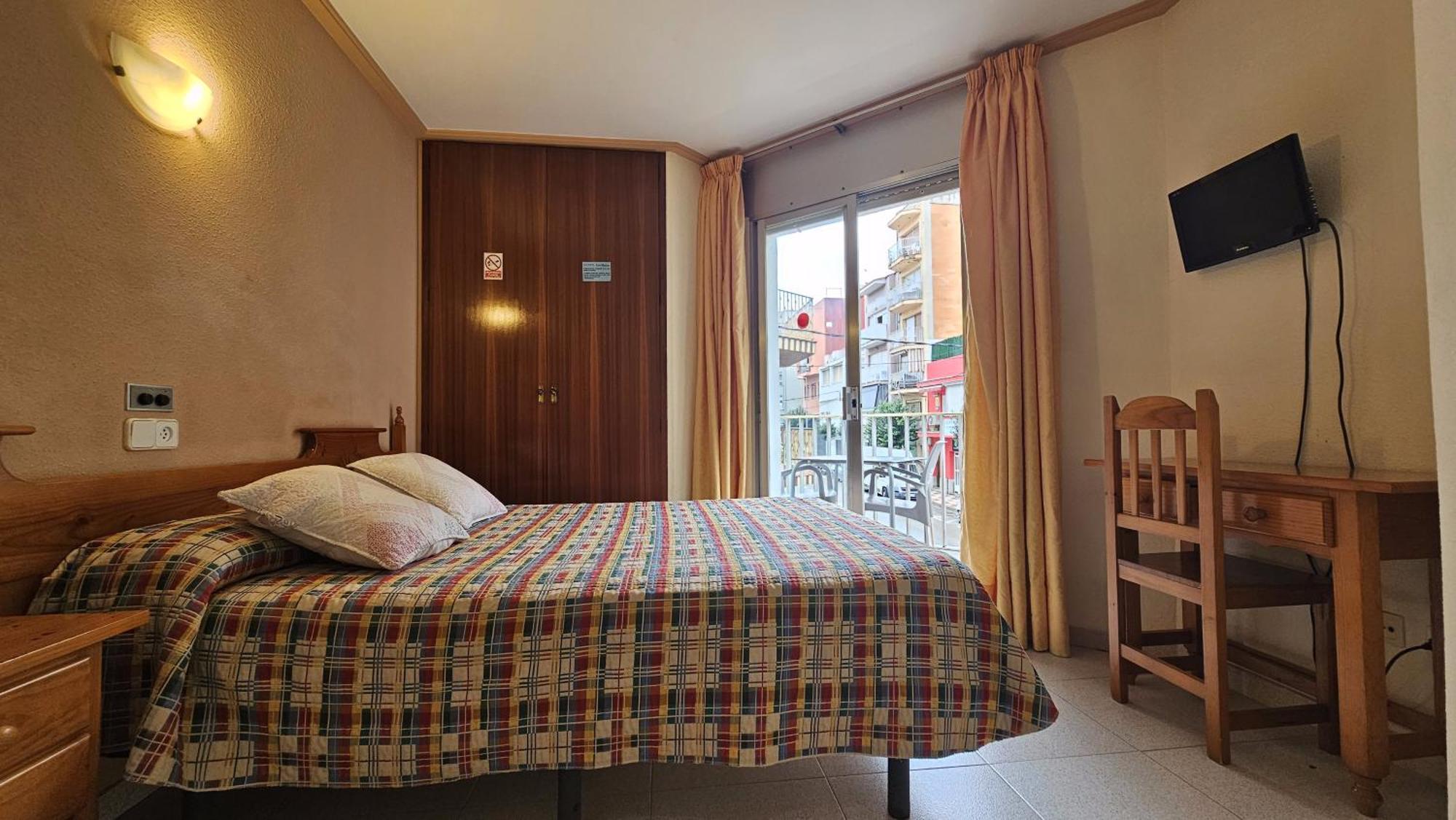 Los Manos Guest house Blanes