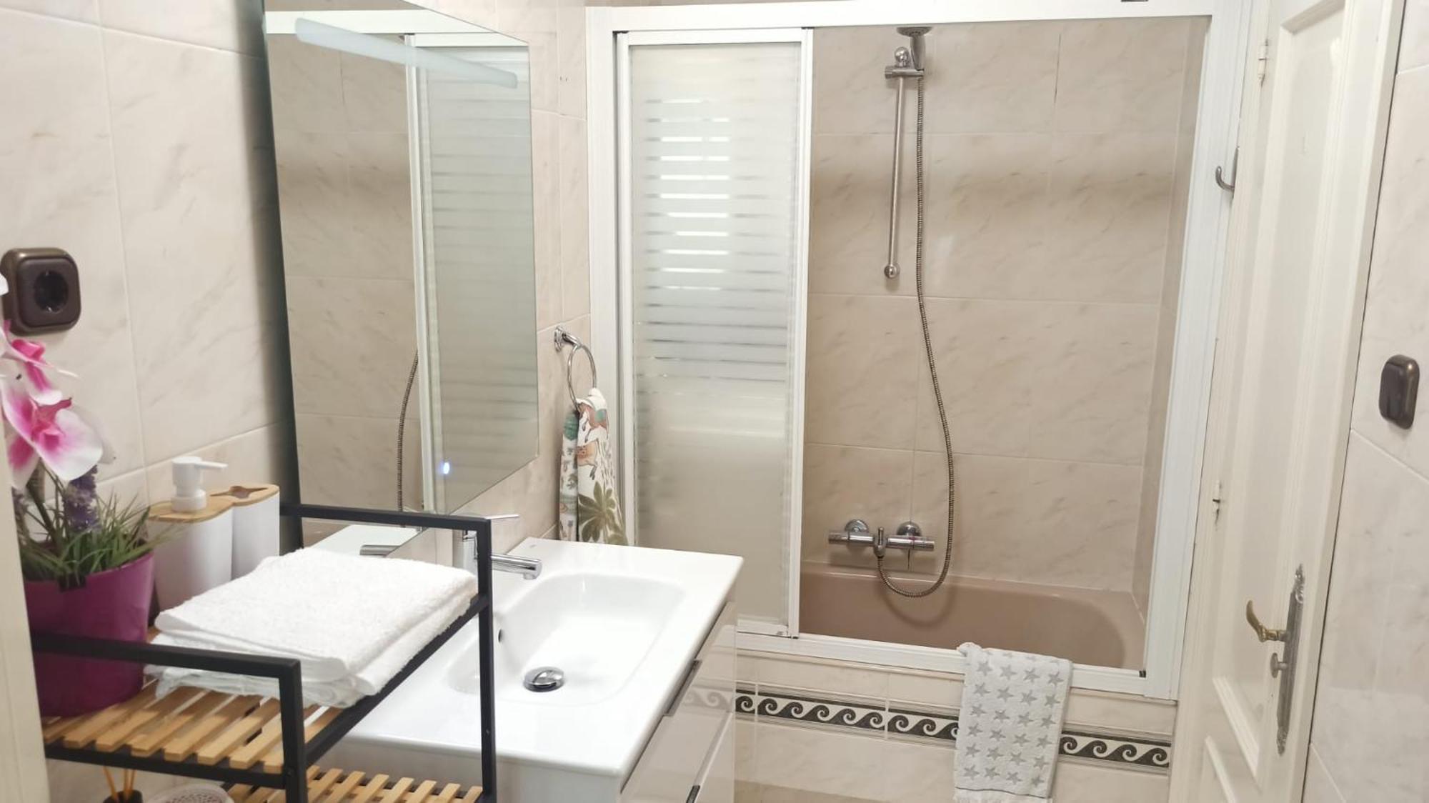 Ohana, Apartamento-parking Privado Gratis-centrico-wifi-ascensor-sin Cuestas-82m2 Apartment Bermeo