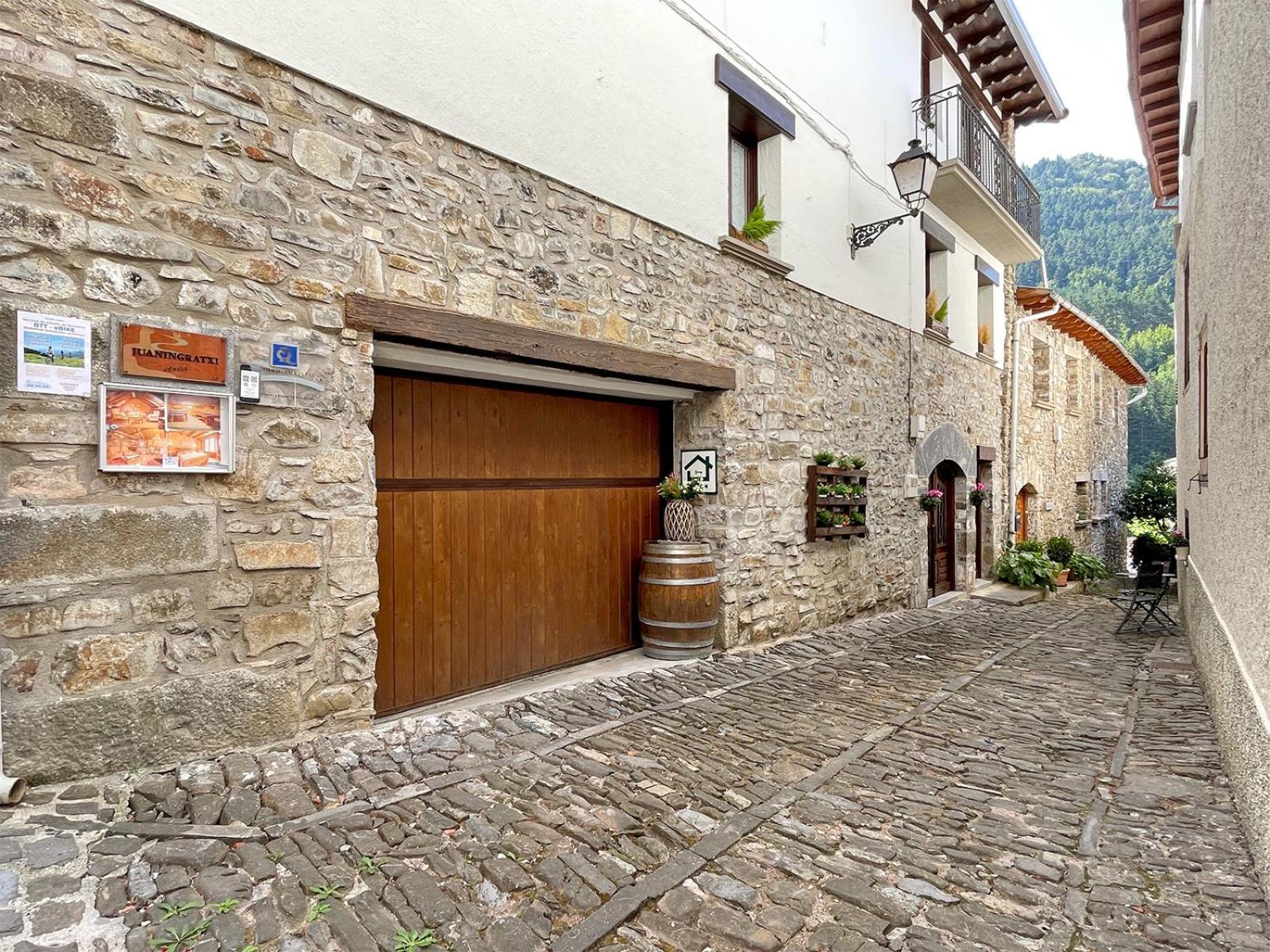 Casa rural Juaningratxi Isaba