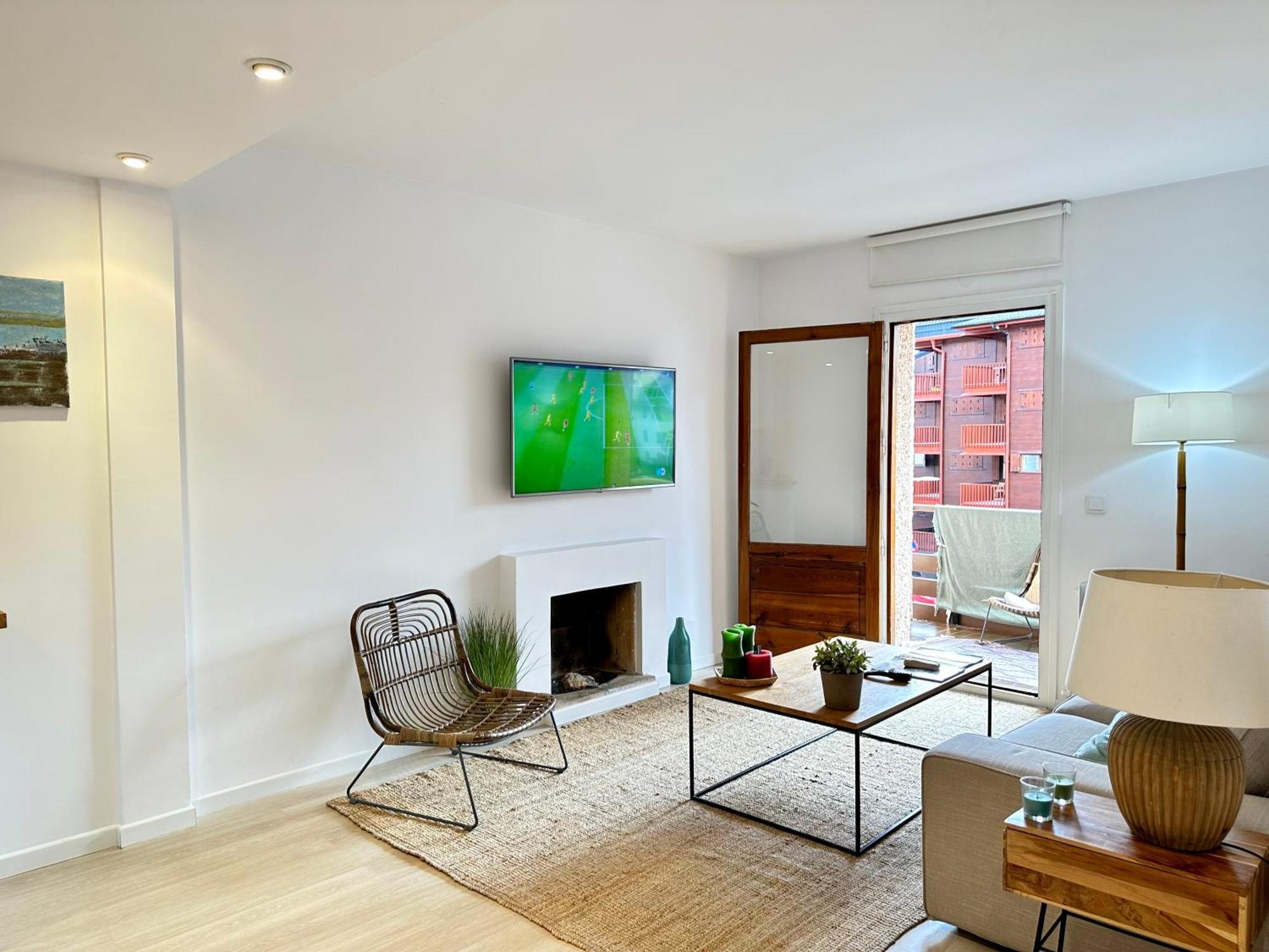 Súper Céntrico, Con Vistas A Pistas Y Wifi Apartamento