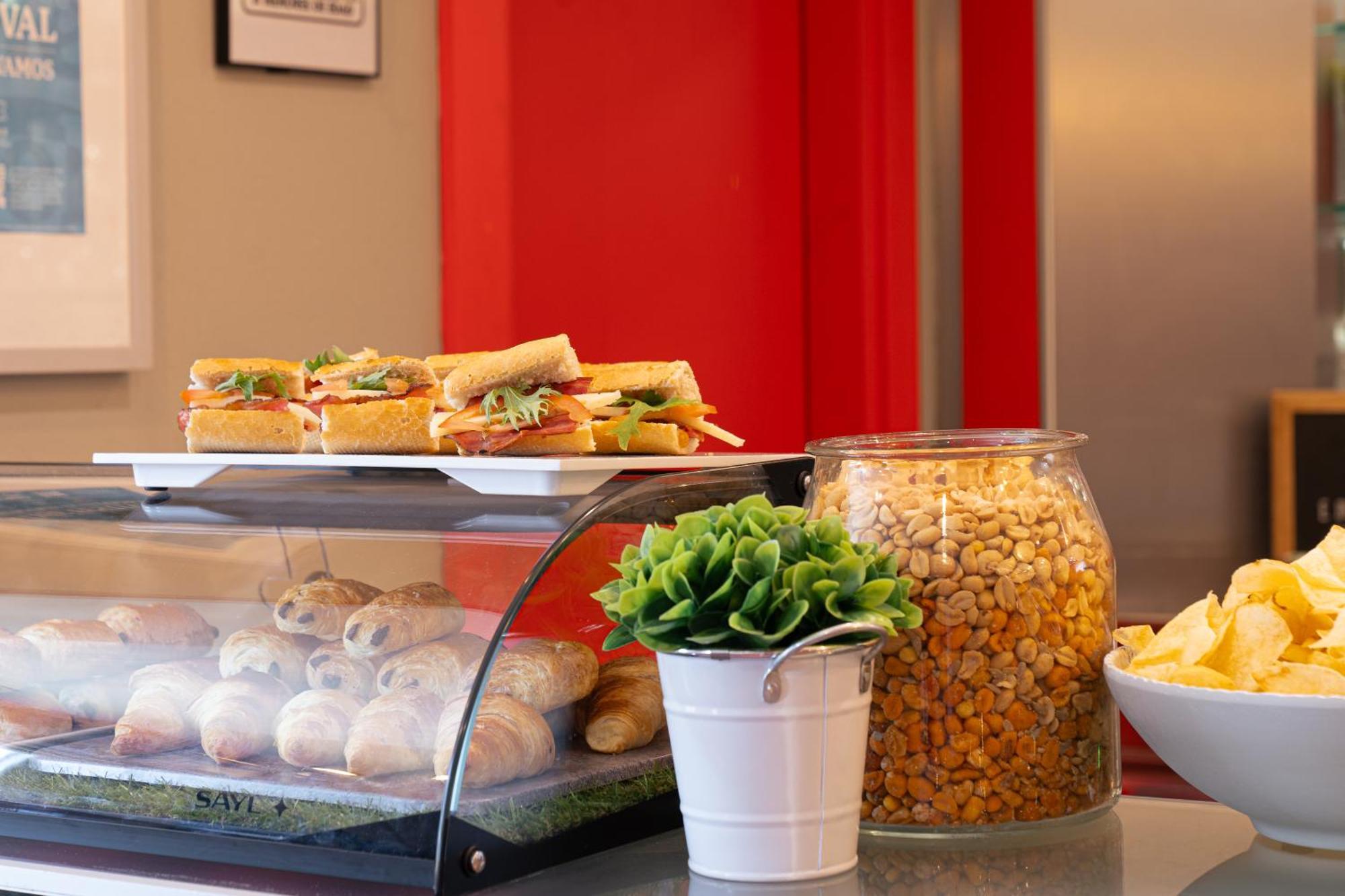 Ibis Madrid Tresaguas Hotel 2*