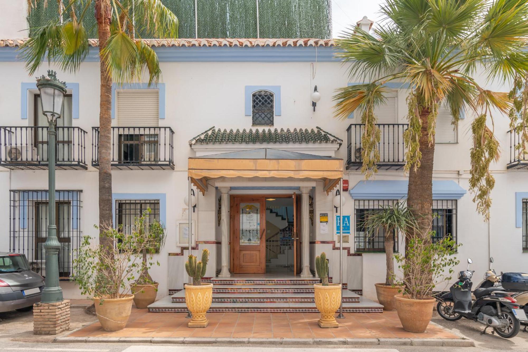 Hotel Playamaro