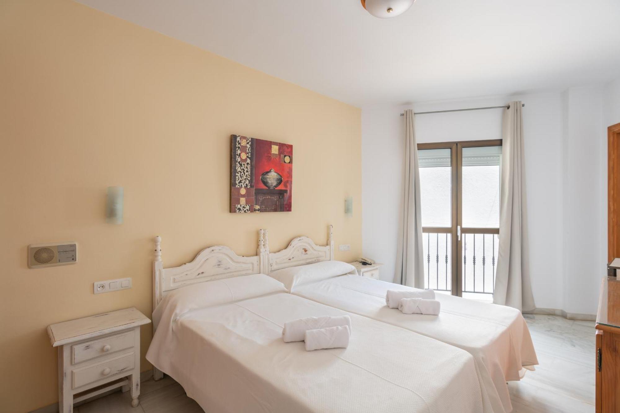 Hotel Playamaro