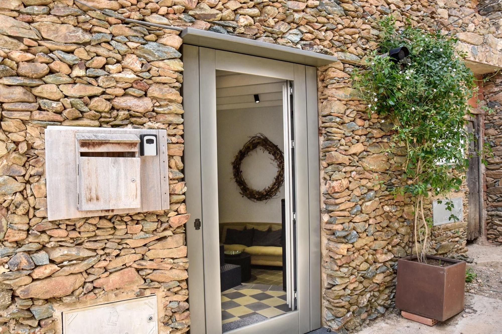 Casa De Piedras