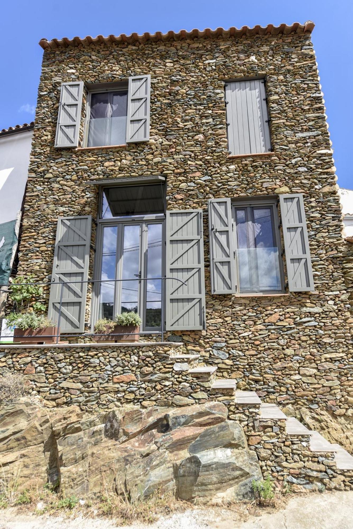 Casa De Piedras