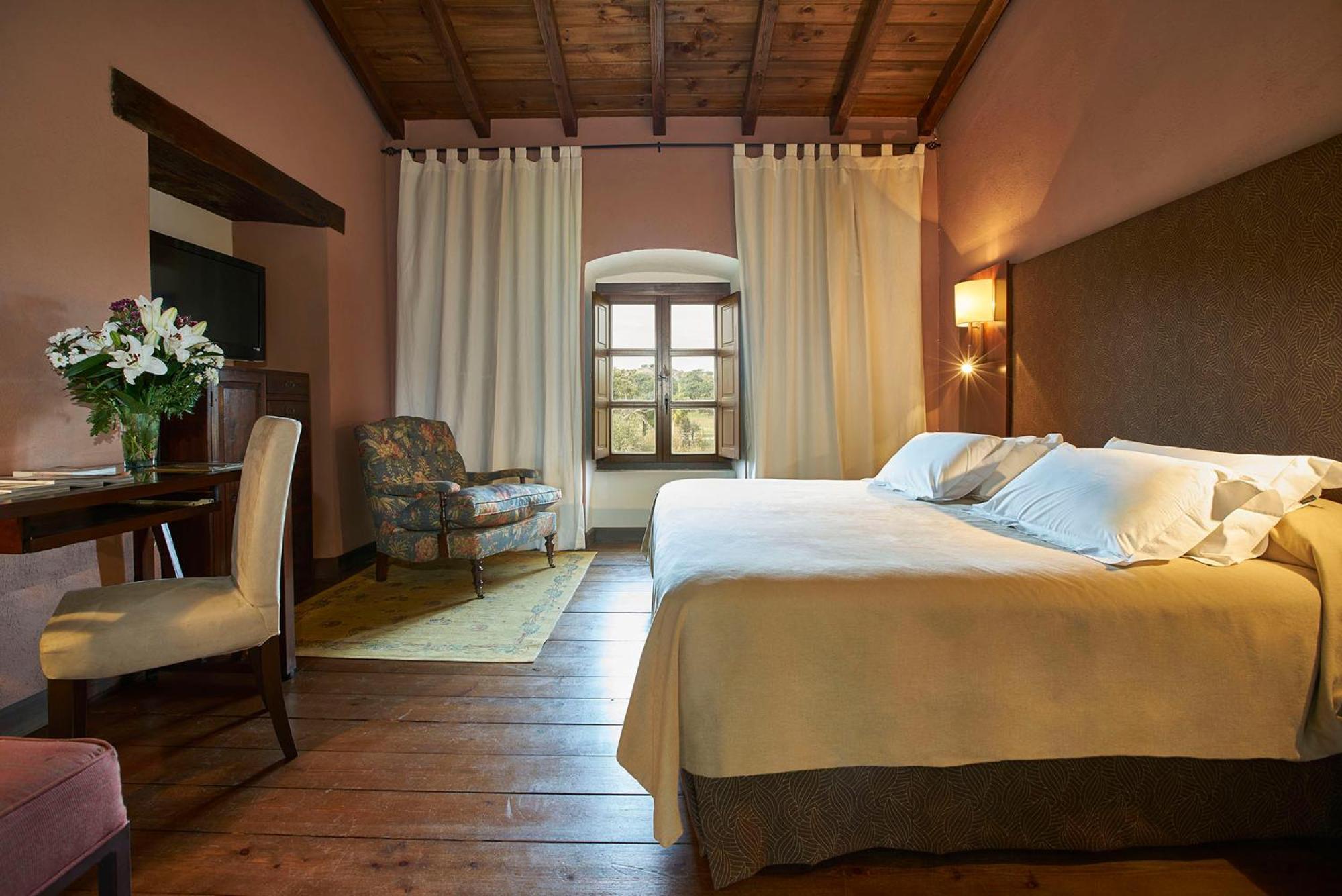 El Cortiñal Hotel *
