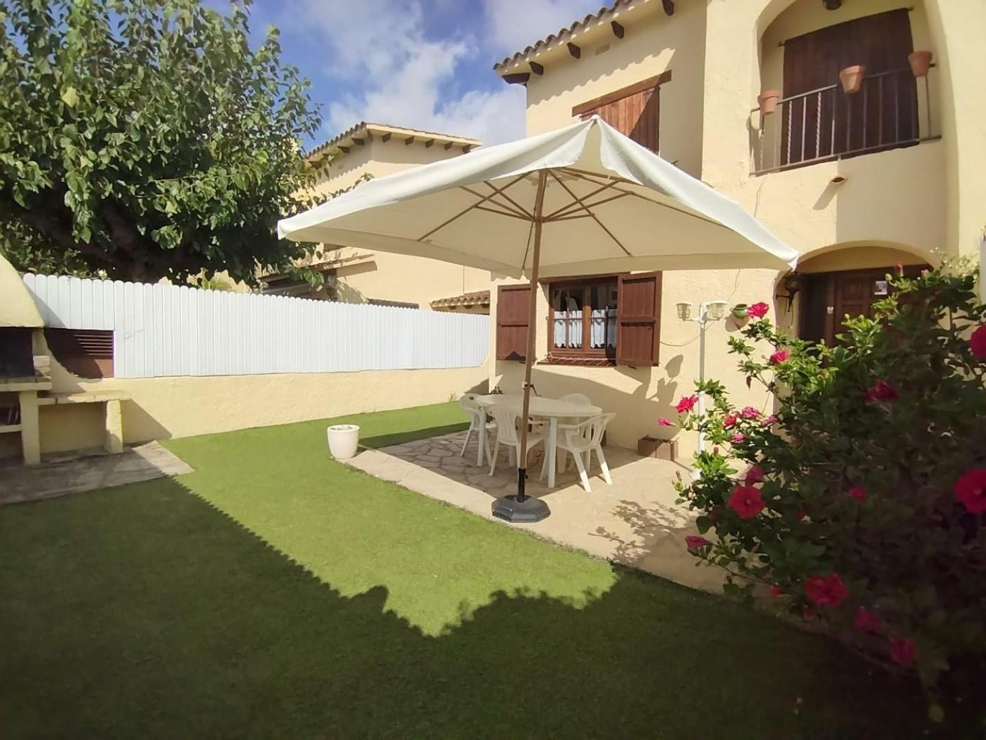 House With Pool / Garden / Bbq Tarragona
