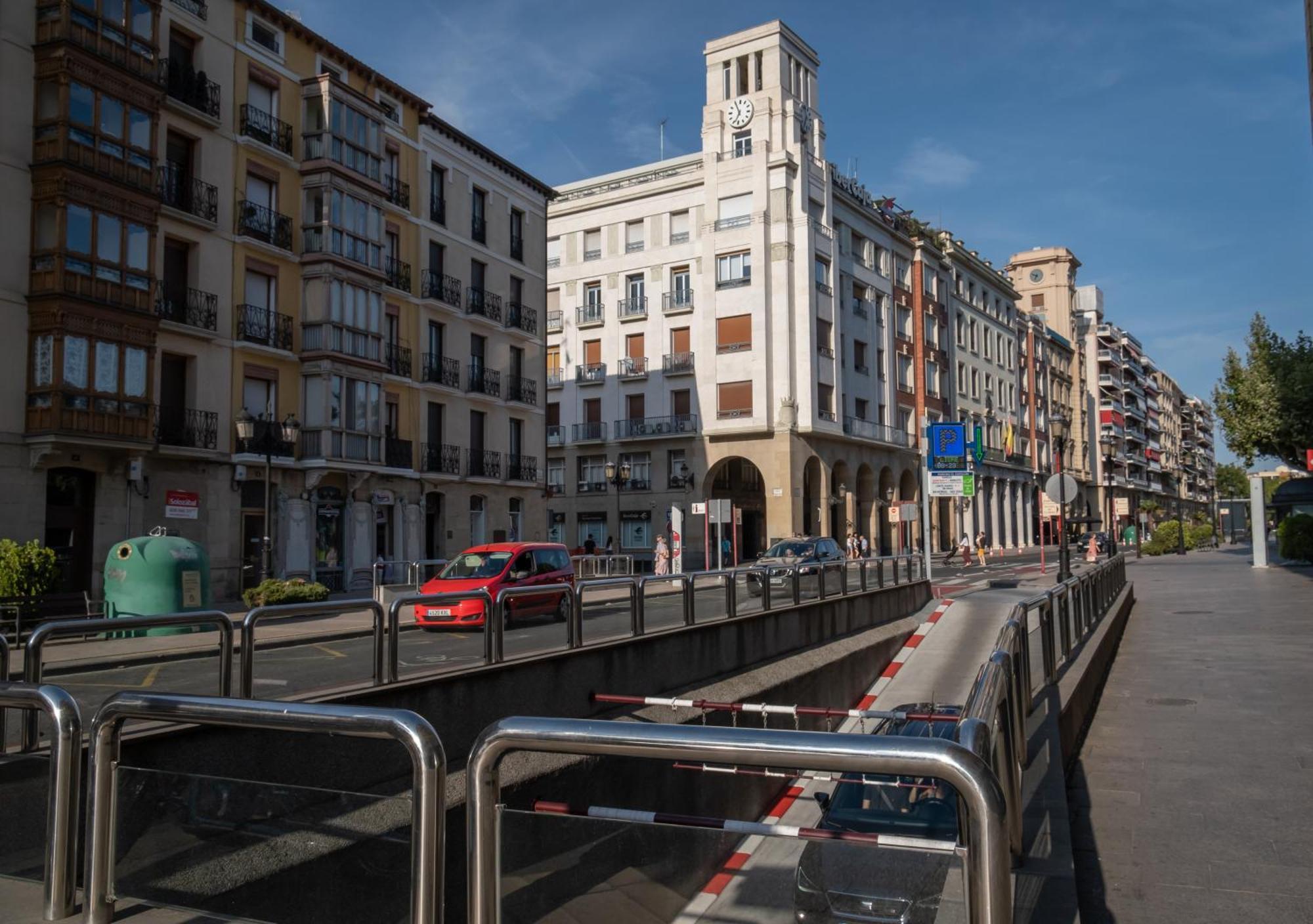 Principe De Vergara Lujo En El Centro De * Logrono