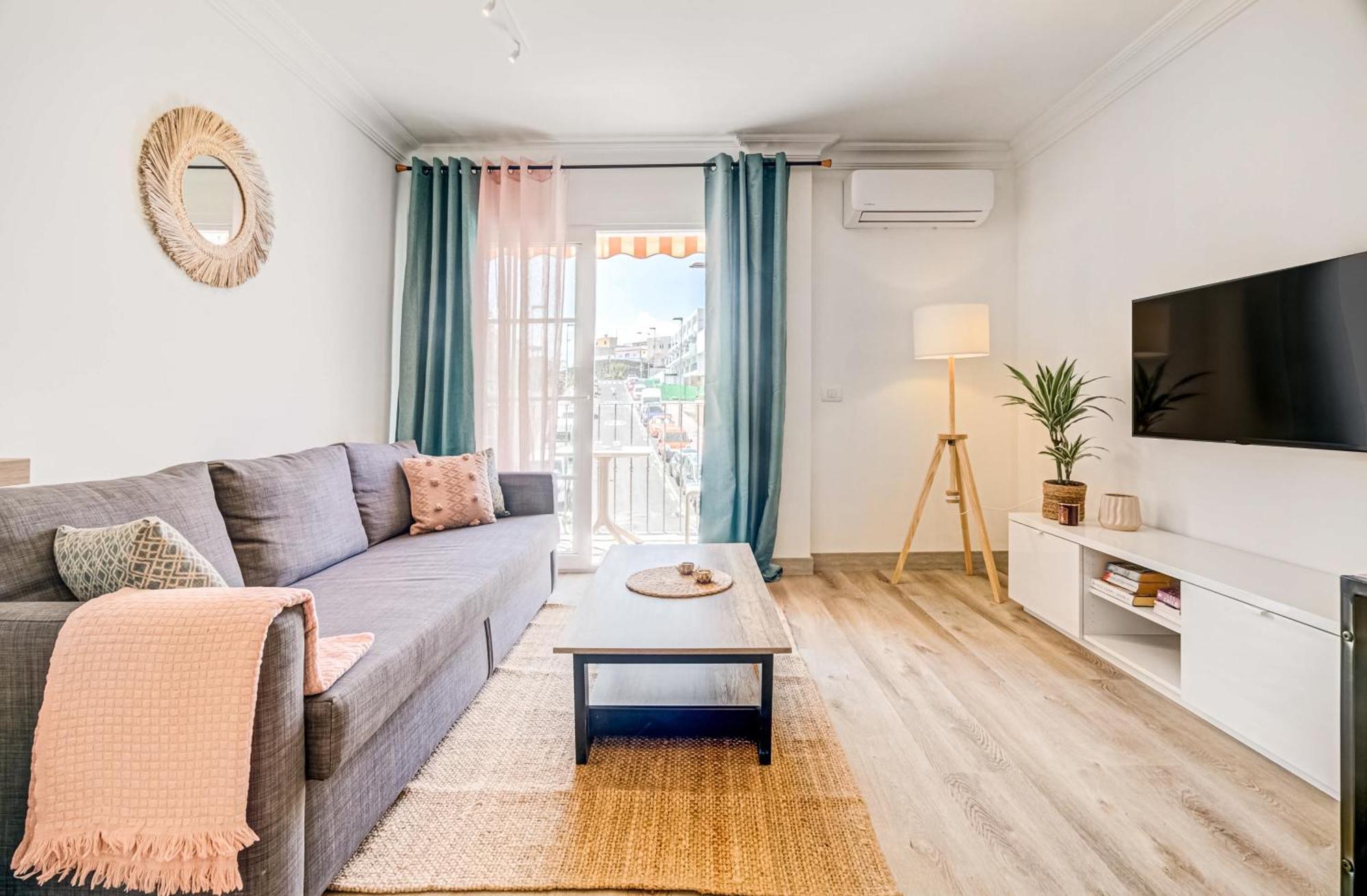 Apartamento La Caleta Comfortable 3 *