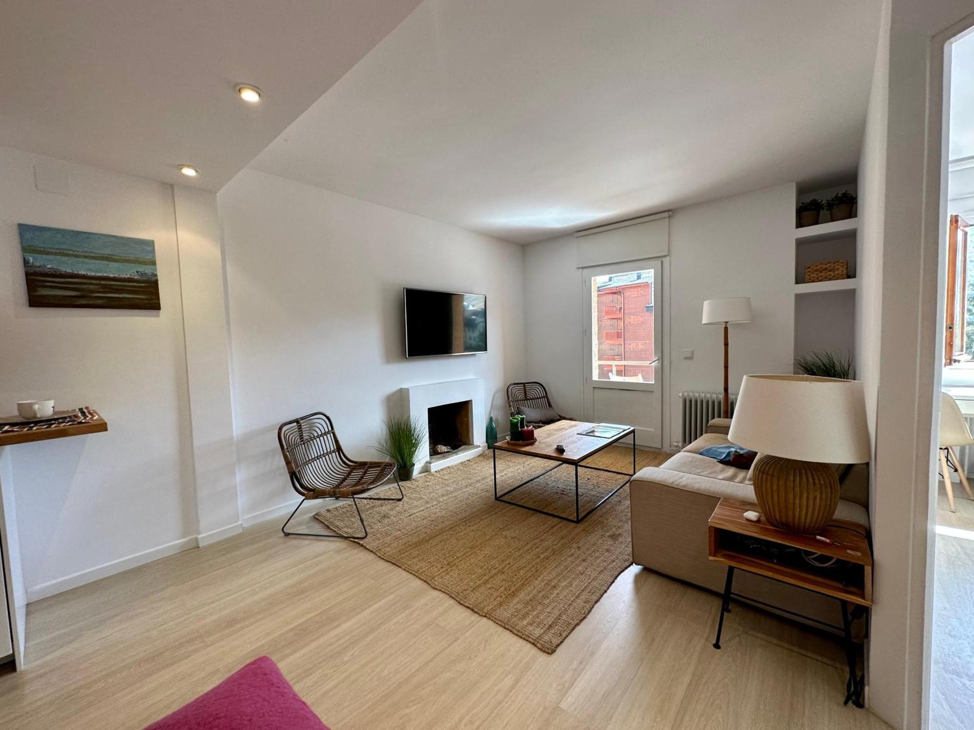 Apartamento Súper Céntrico, Con Vistas A Pistas Y Wifi *