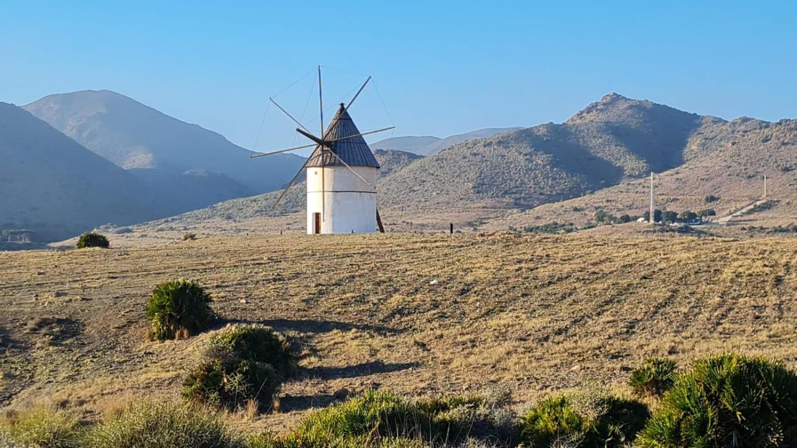 Puertas Villa San Jose (Almeria)