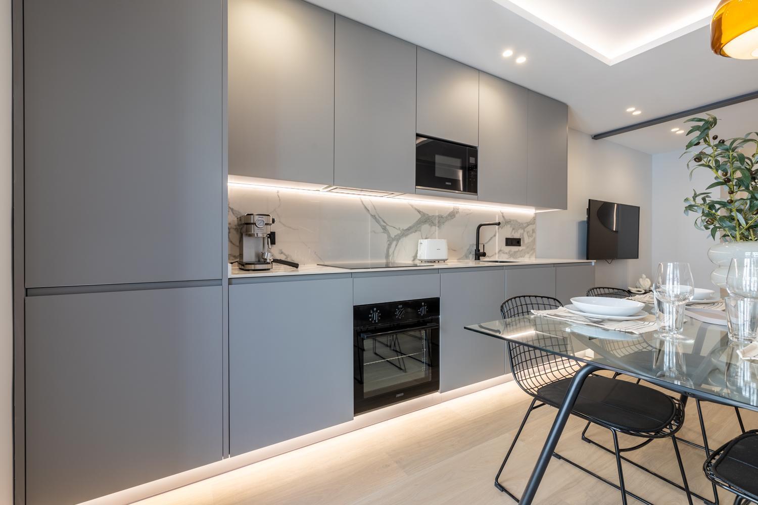 Apartamento Gran Via I Calle De Silva 2br 2bh Madrid