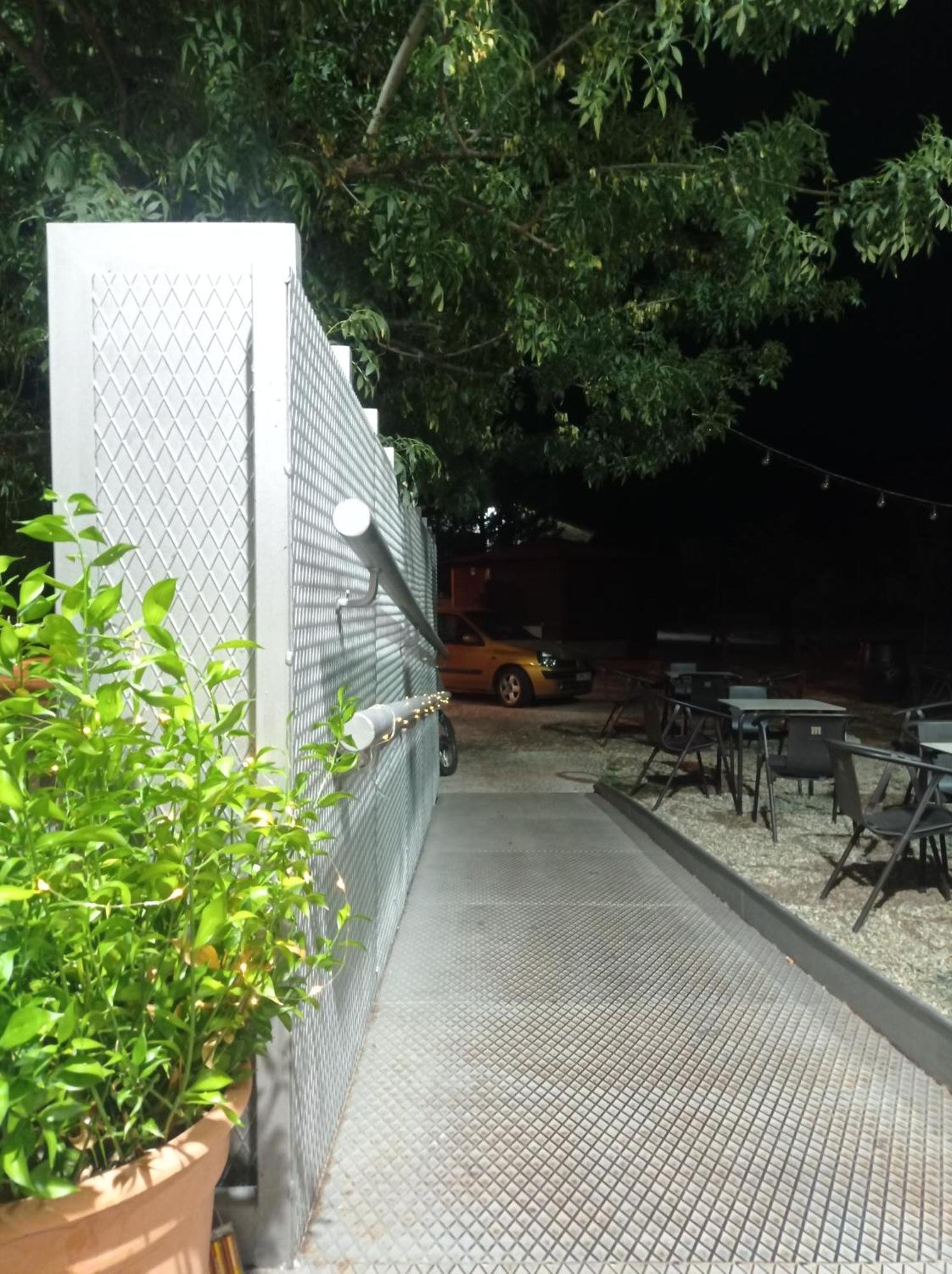 Hostel & Cafeteria Via De La Plata Hervas