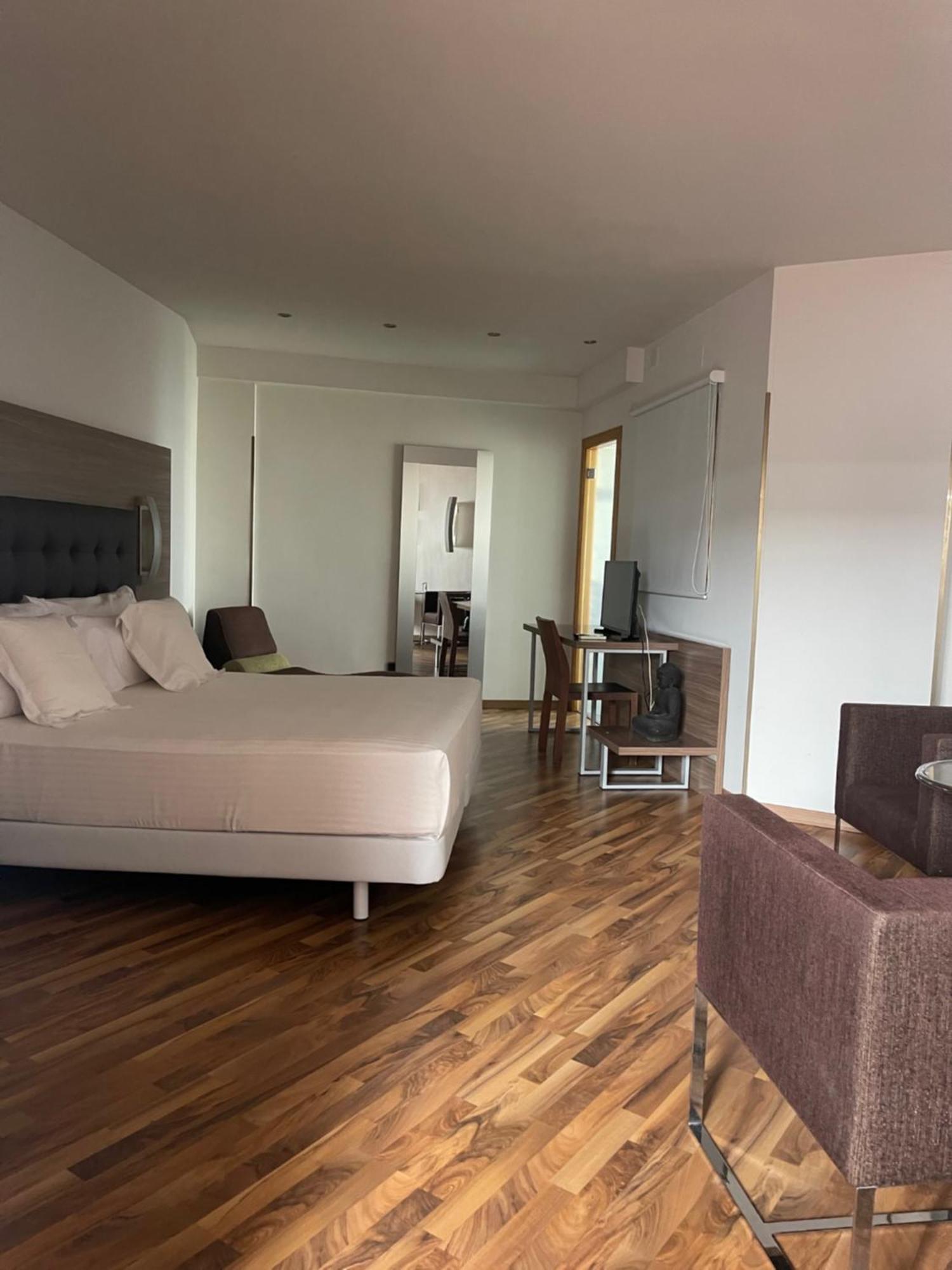 Bruc Hotel 3*