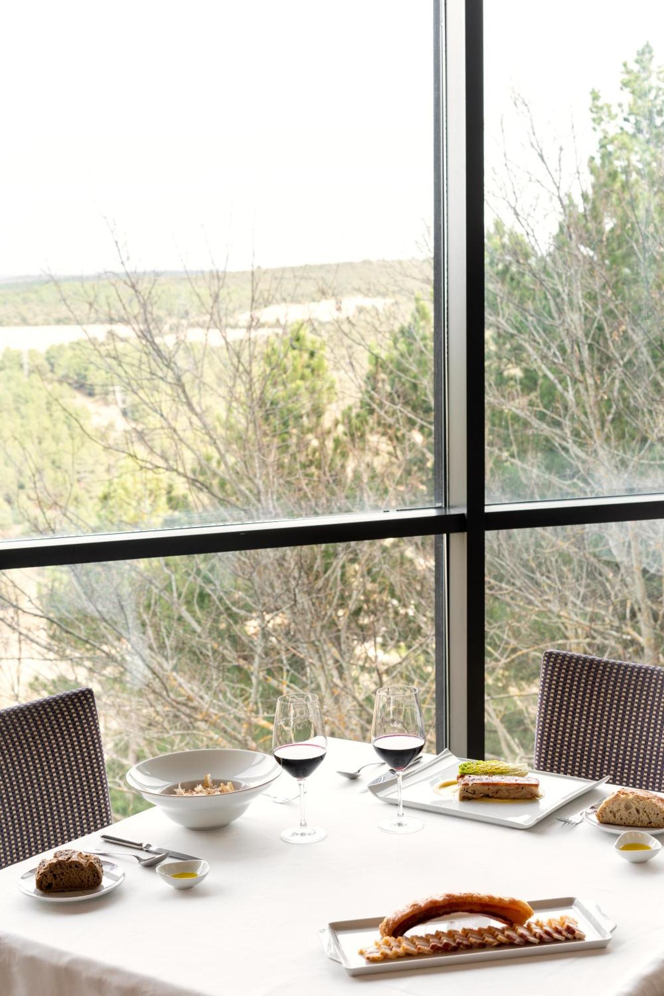 Hotel De 4*