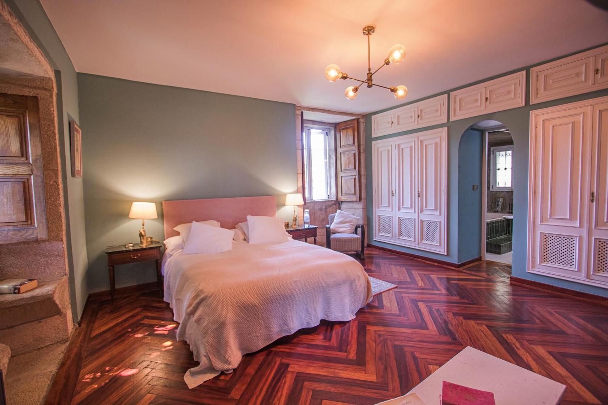 Villa Pazo Del Siglo Xvii En El Corazon De Galicia *
