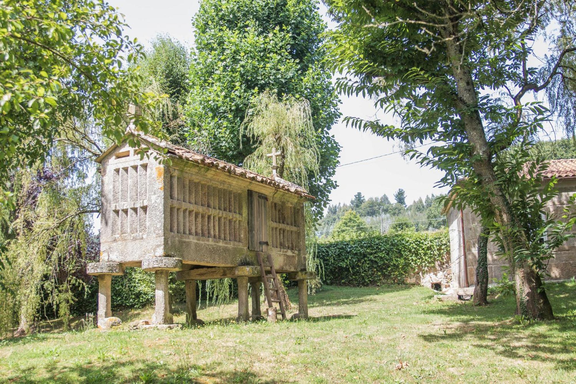 Villa Pazo Del Siglo Xvii En El Corazon De Galicia