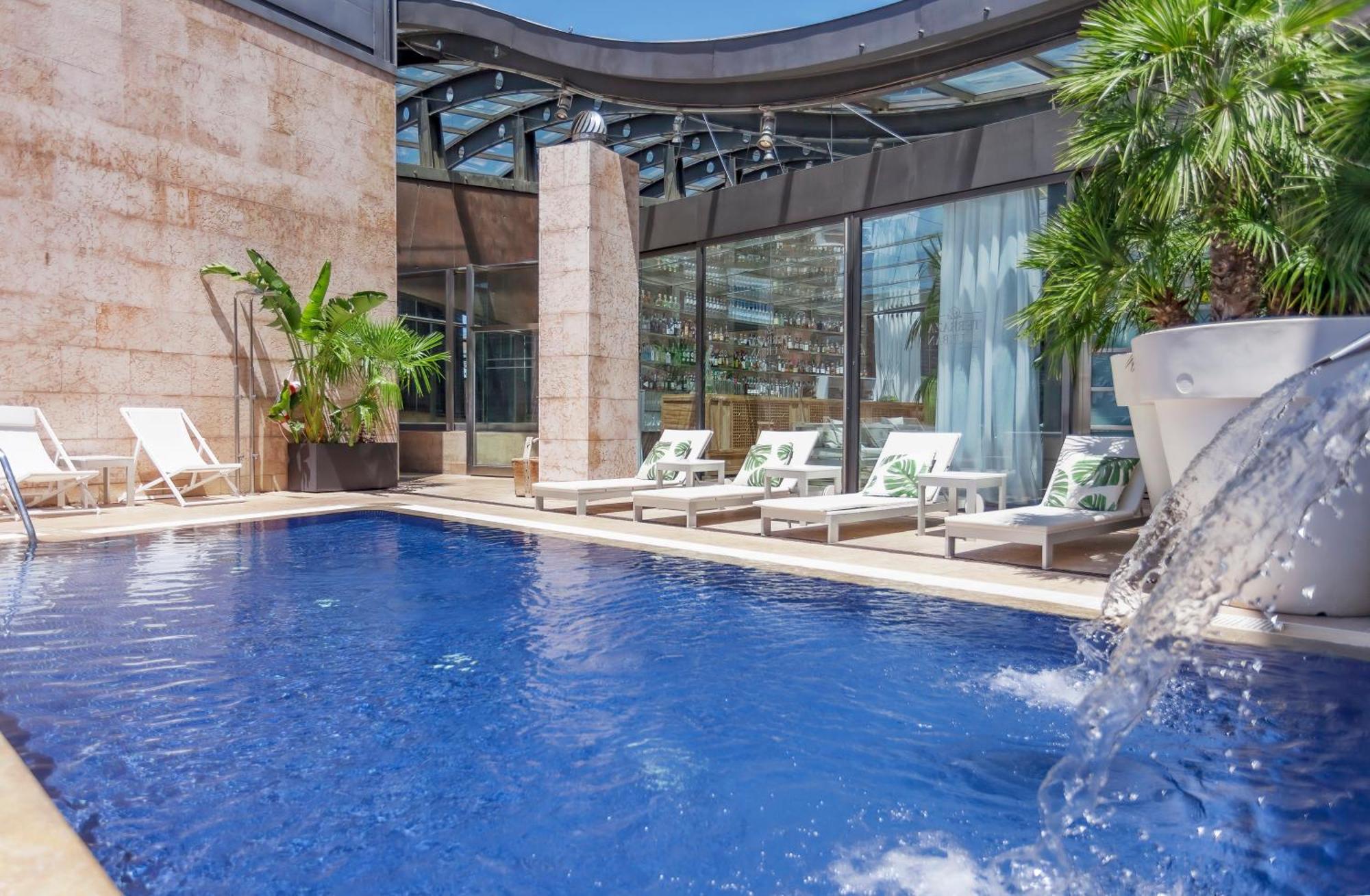 Urban, A Small Luxury Of The World 5*