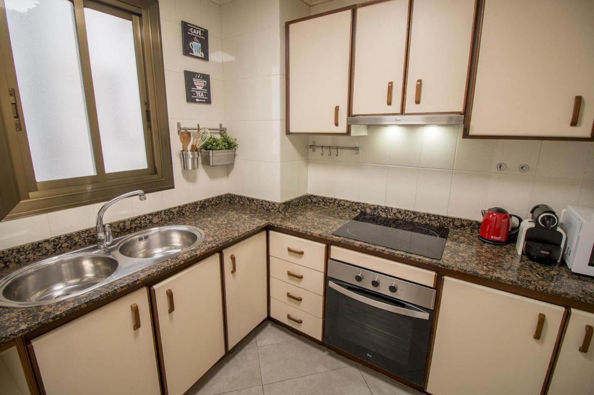 For 6 People, Equipped And Confortable L'Hospitalet de Llobregat