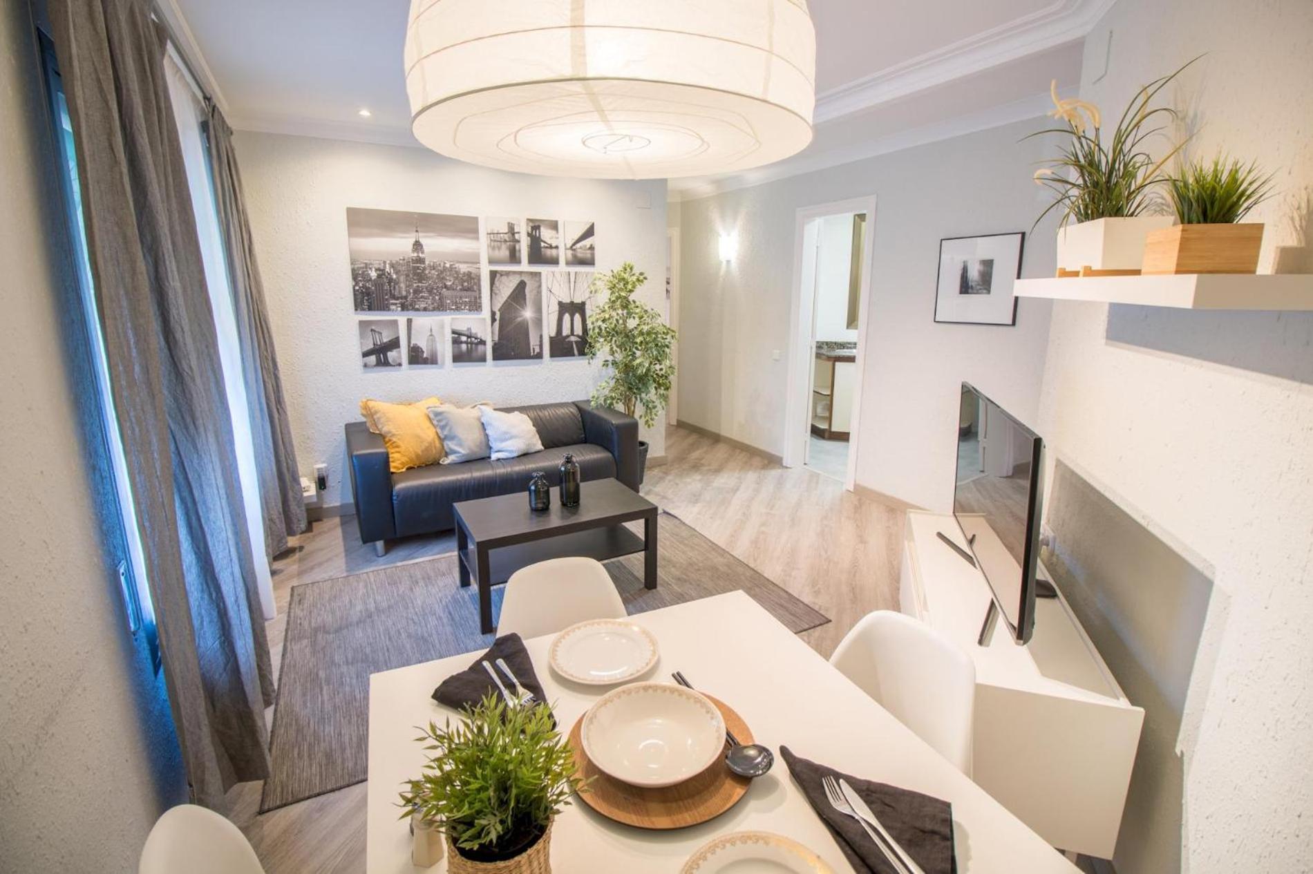 For 6 People, Equipped And Confortable L'Hospitalet de Llobregat