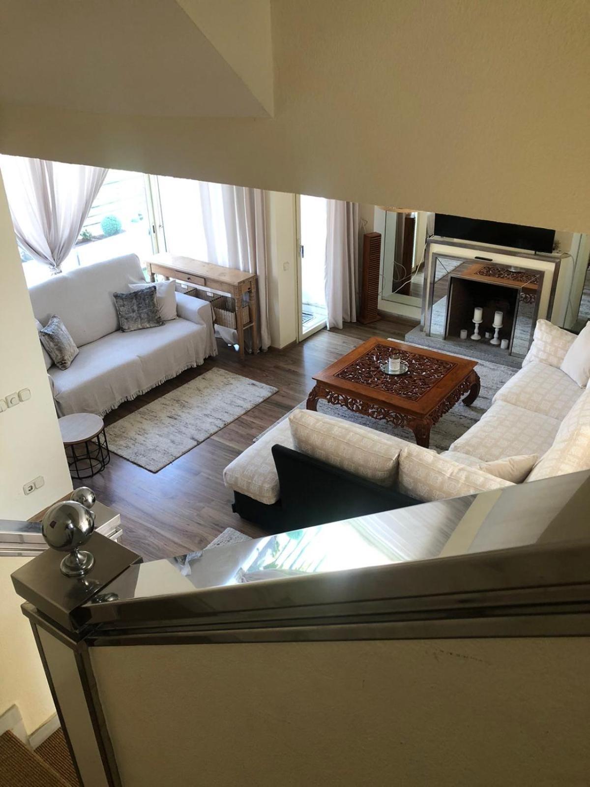 House Apartment *