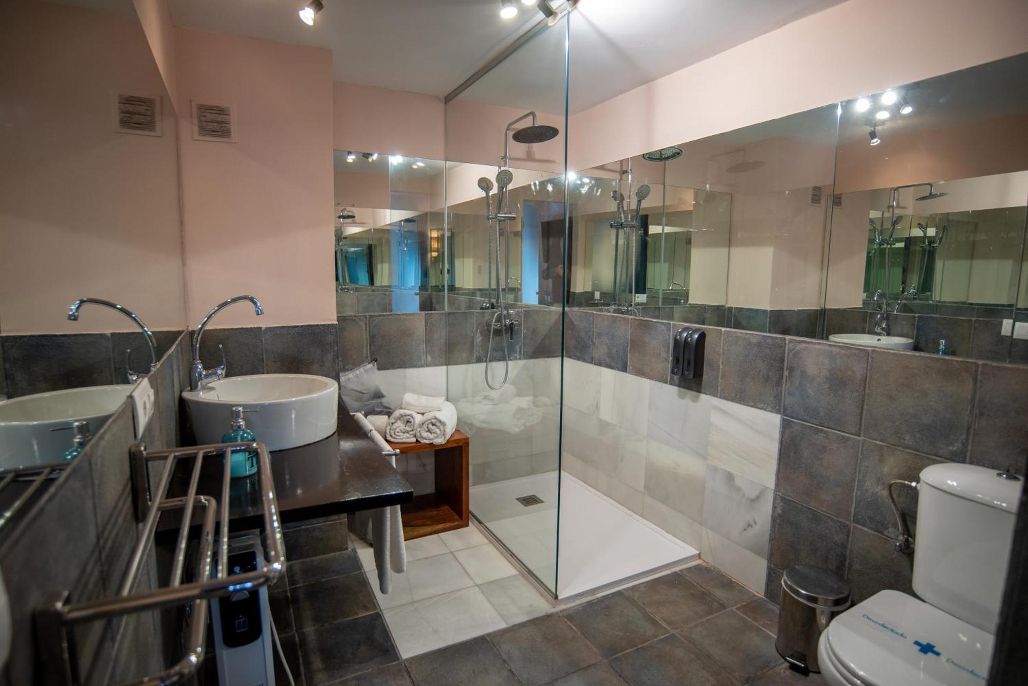 Carmen Boutique Hotel 4*