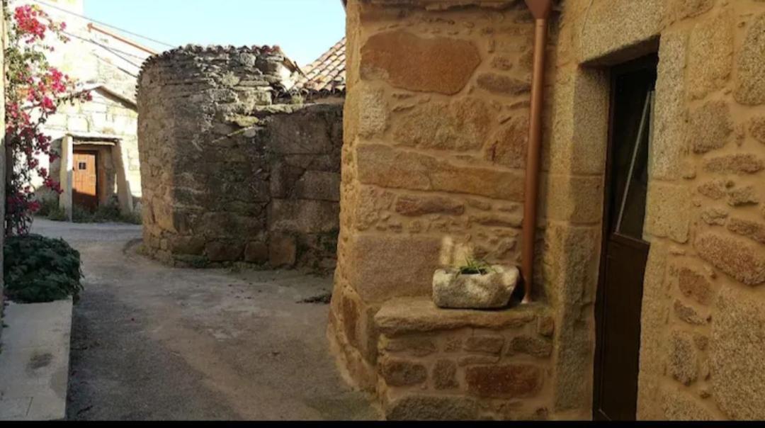 Casa De Canteiro Louro - Muros