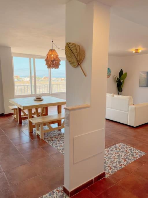 Casa Bamboo Corralejo, Espacioso, Piscina Y Parking Apartment