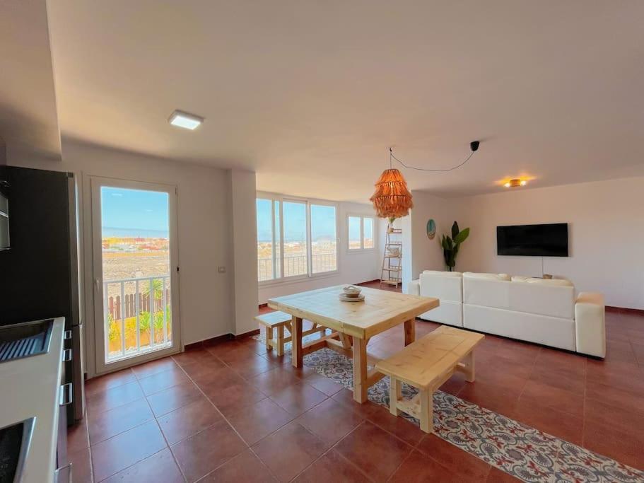 Casa Bamboo Luminoso Y Espacioso, Piscina Corralejo