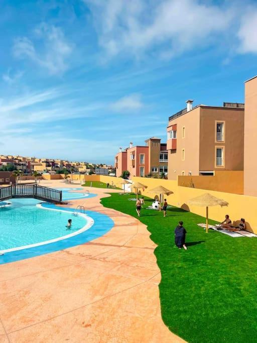 Casa Bamboo Luminoso Y Espacioso, Piscina