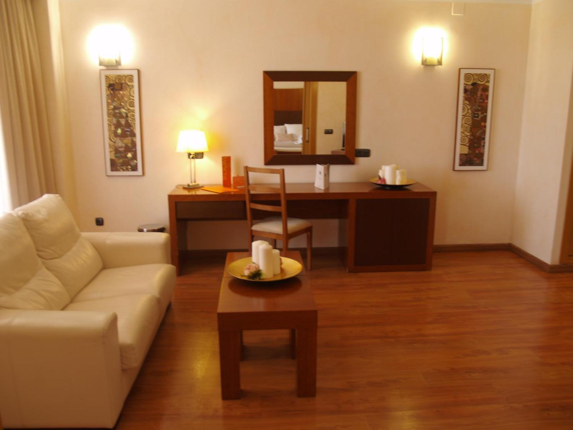 Hotel Montera Plaza Los Barrios