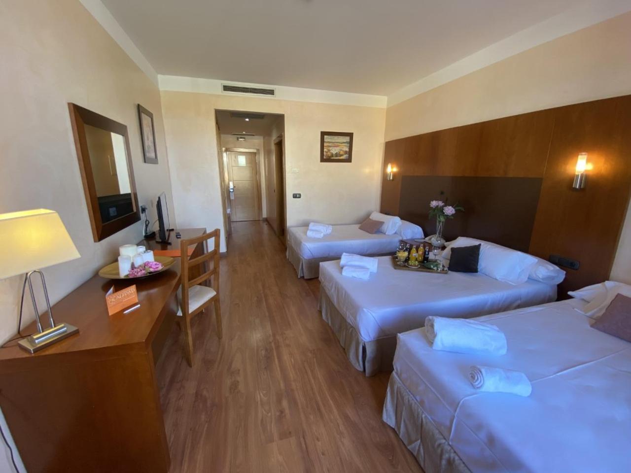 Hotel Montera Plaza Los Barrios