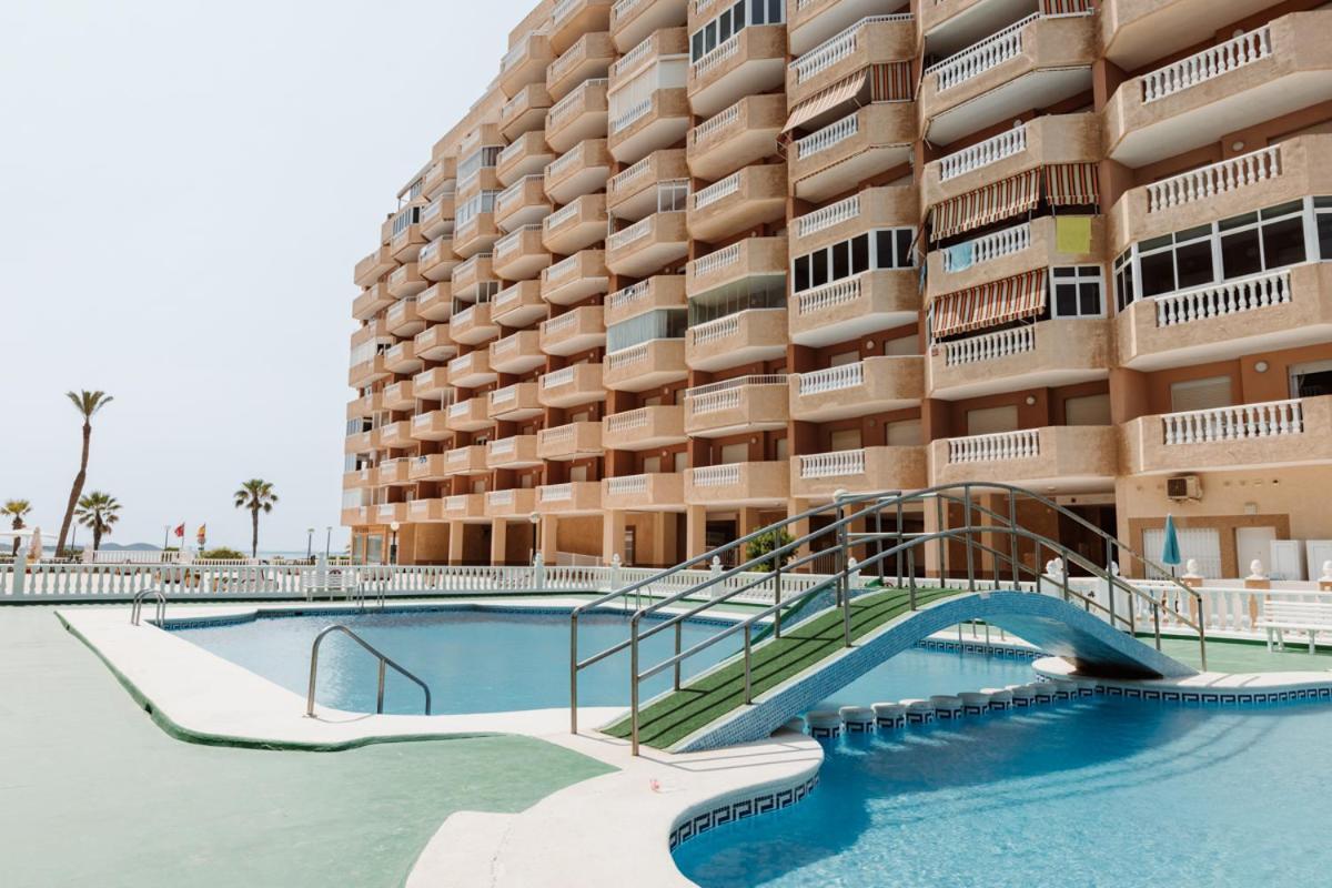 Turisticos Hawaii 4-5 *