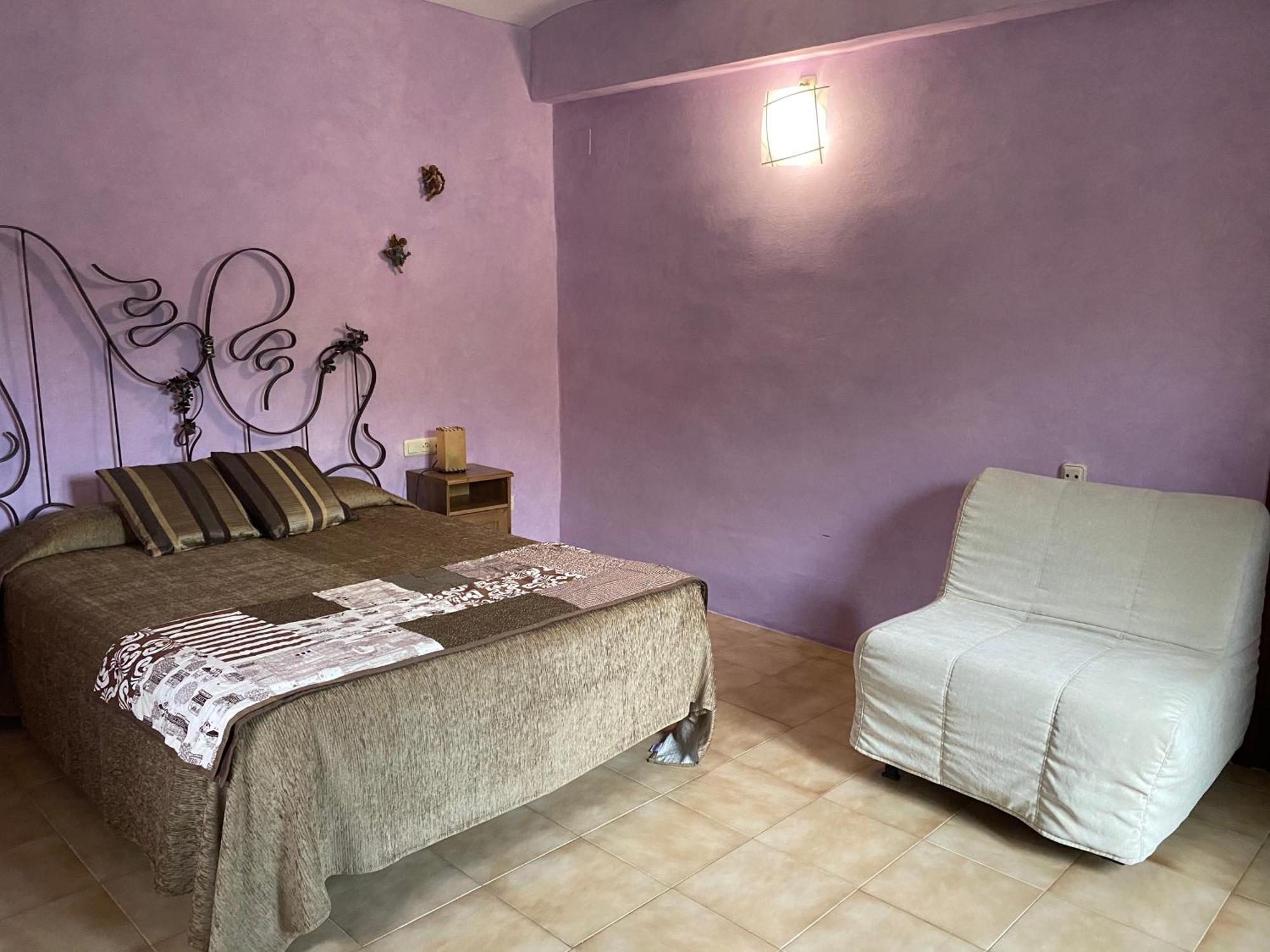 Mas La Riera Country house *