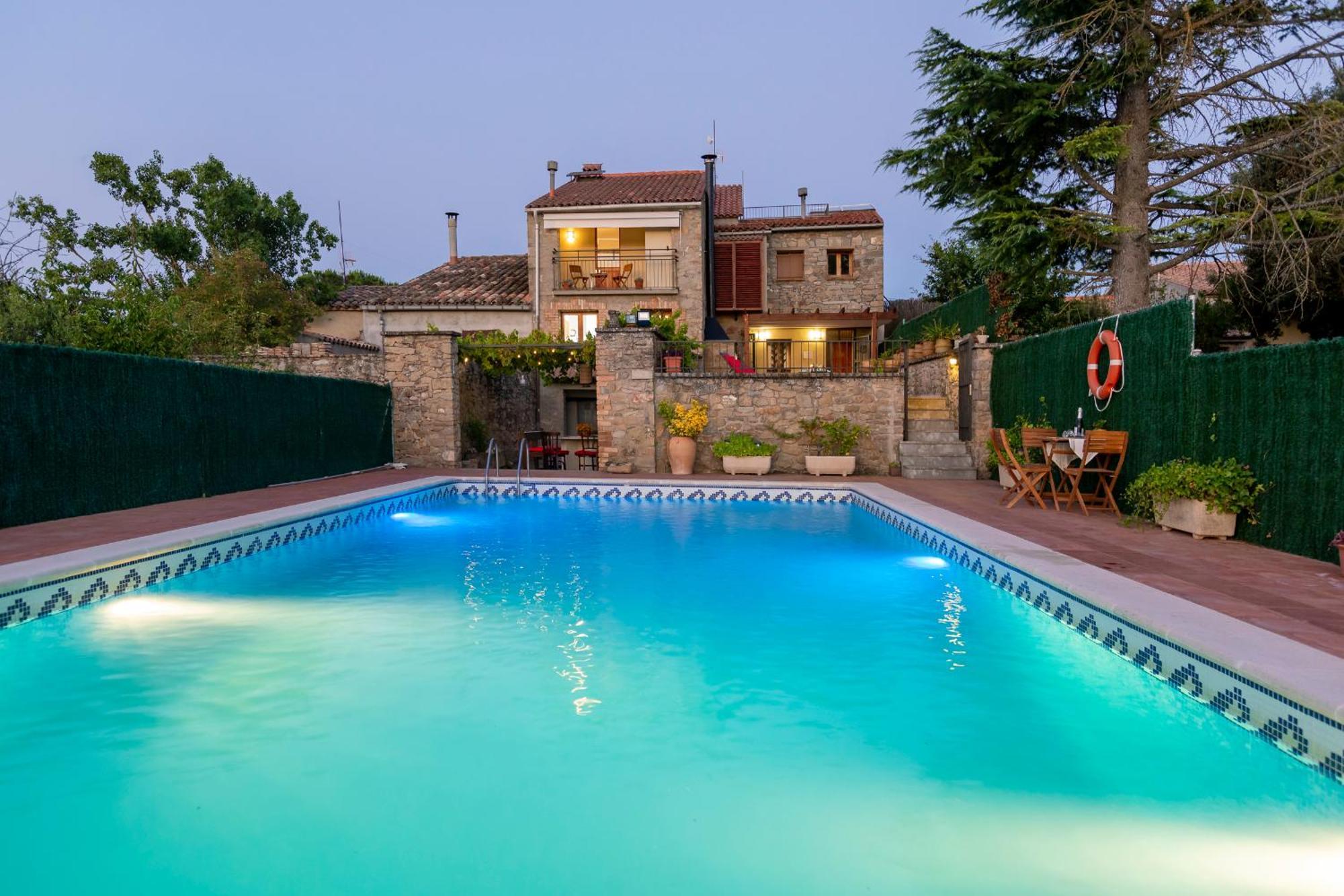 Villa 21 Sleeps Private Pool & Bbq Near Barcelona *