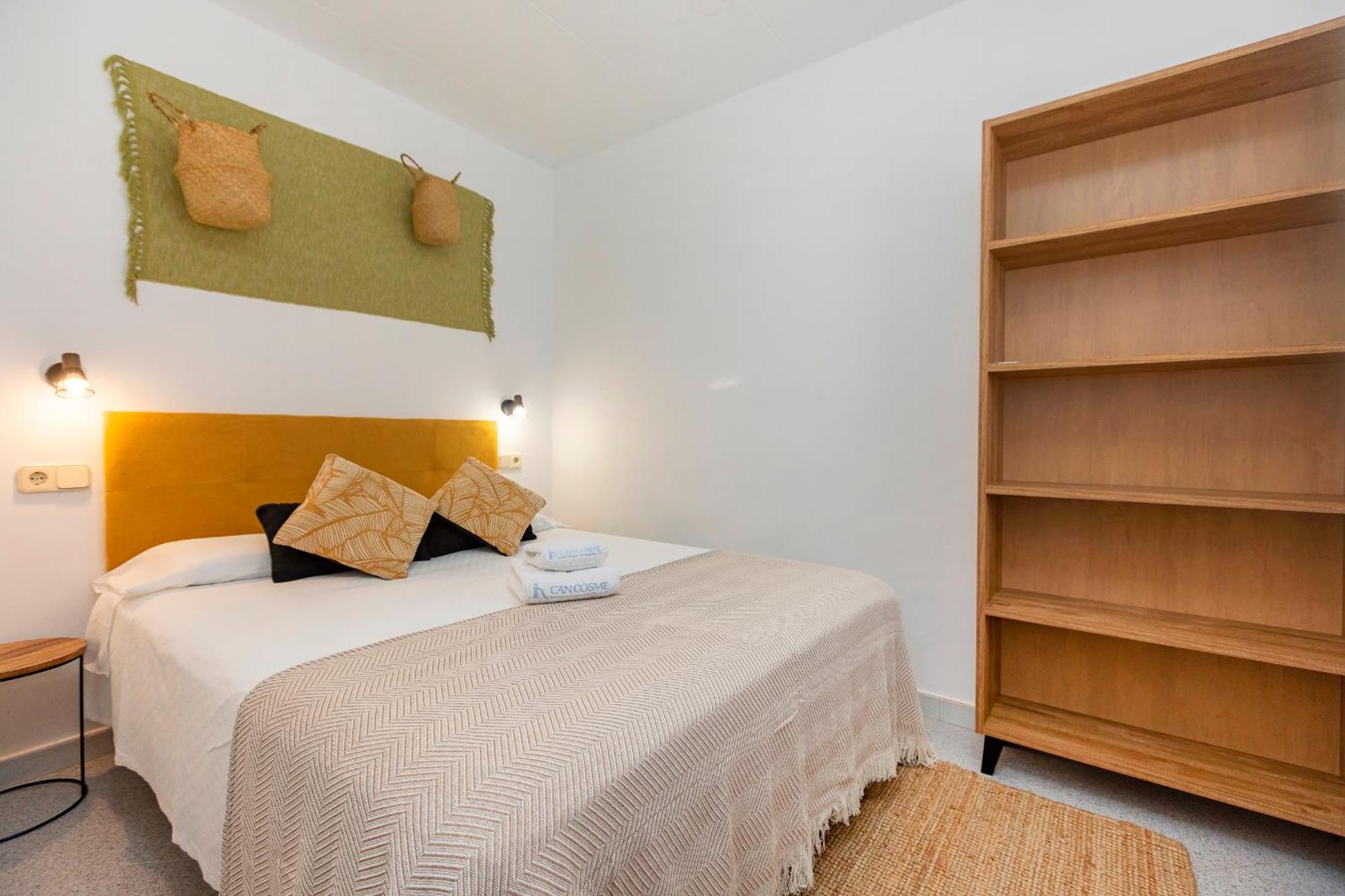 Villa 21 Sleeps Private Pool & Bbq Near Barcelona Rocafort (Catalonia)