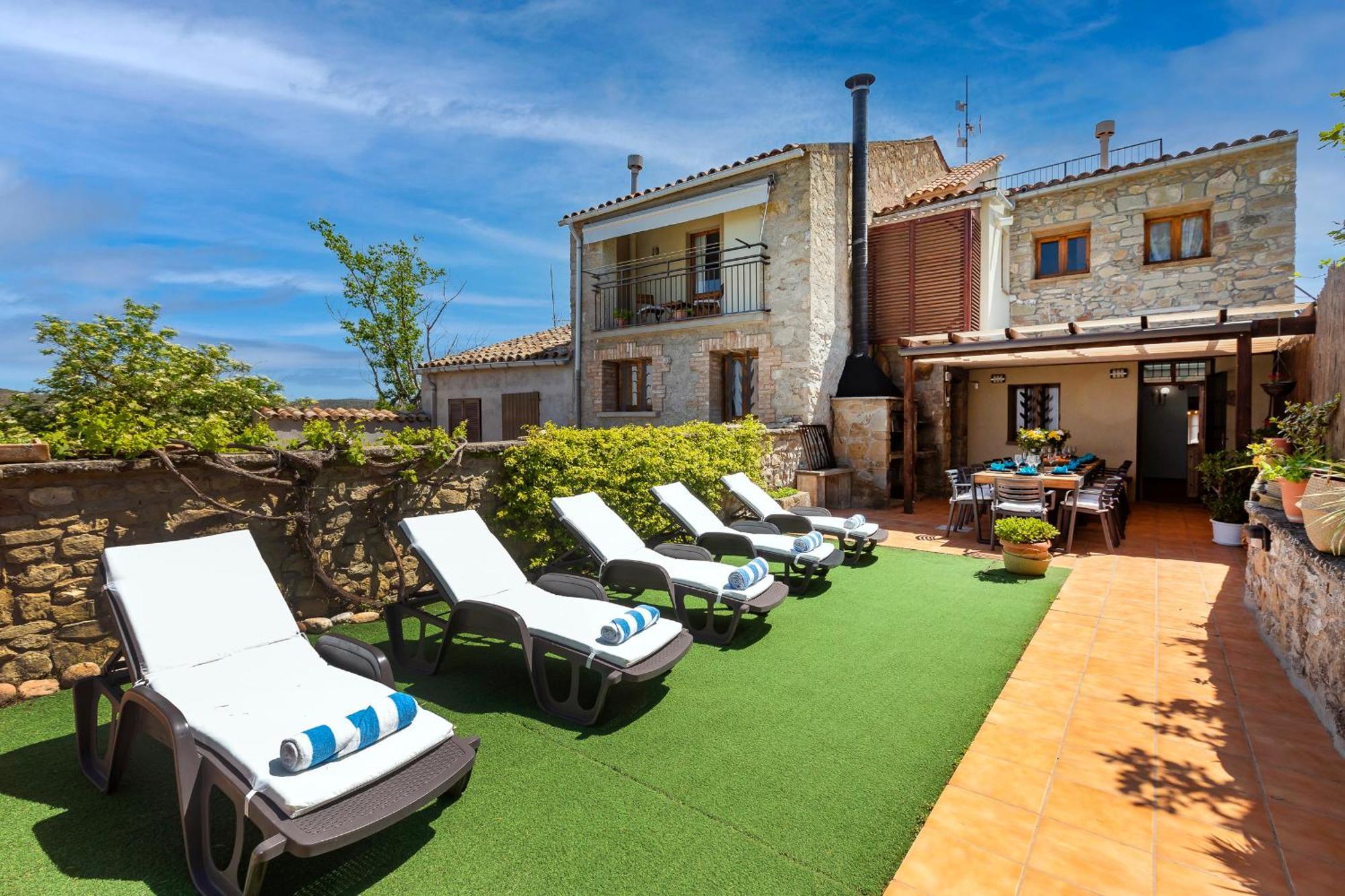 21 Sleeps Private Pool & Bbq Near Barcelona Villa *