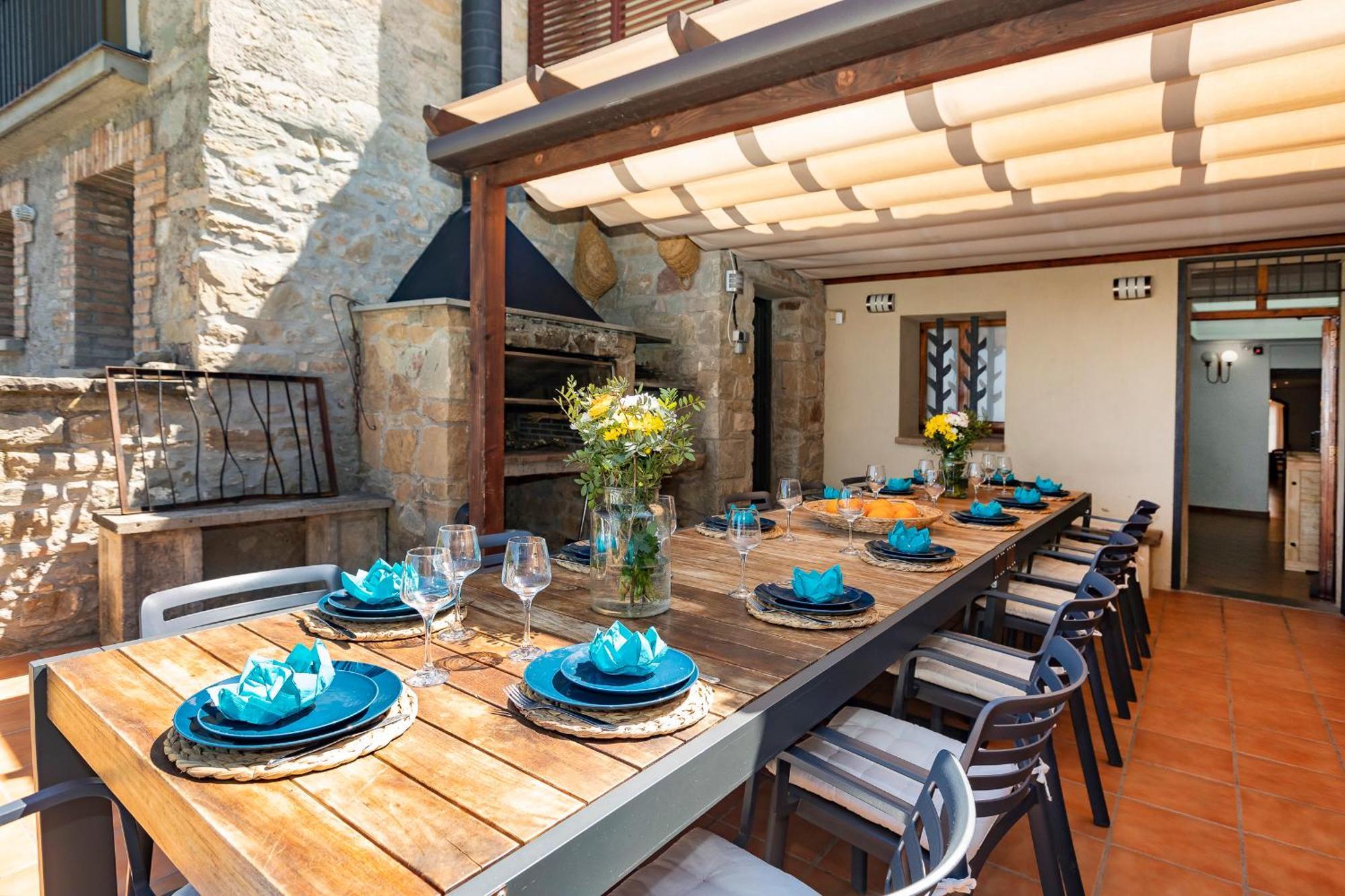 Villa 21 Sleeps Private Pool & Bbq Near Barcelona *