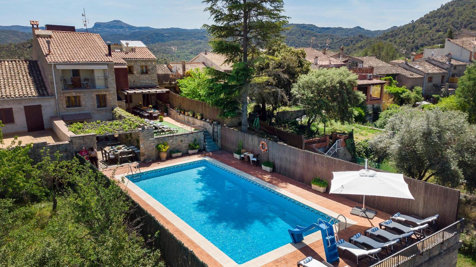 21 Sleeps Private Pool & Bbq Near Barcelona Villa