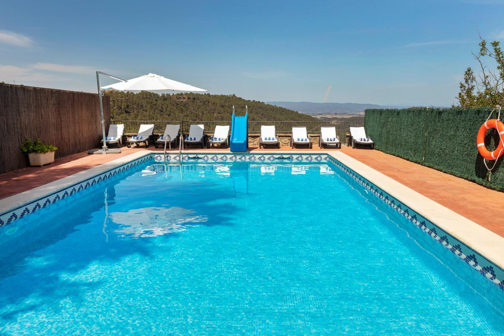 21 Sleeps Private Pool & Bbq Near Barcelona Rocafort (Catalonia)