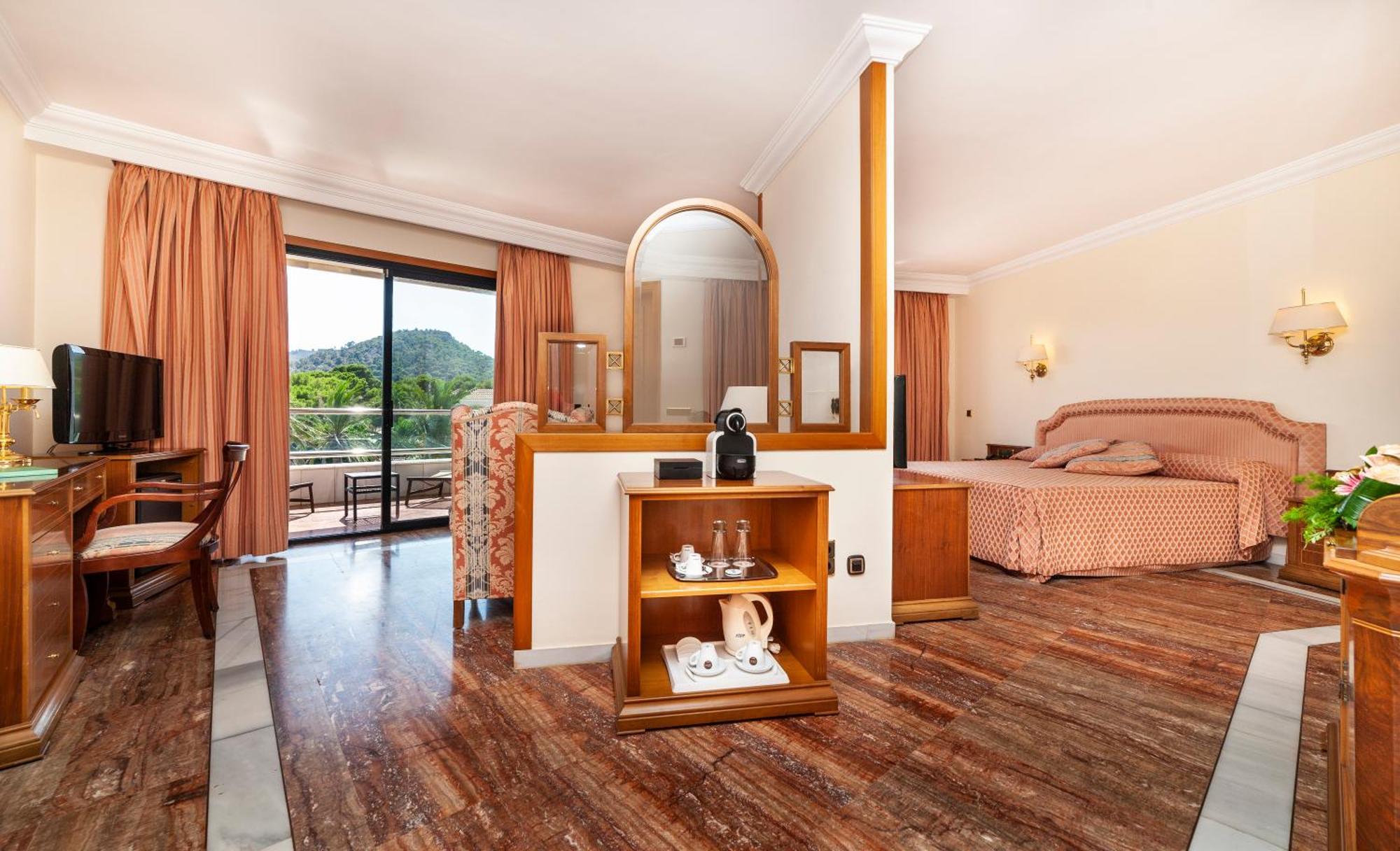 Hotel Serrano Palace Cala Ratjada (Mallorca)