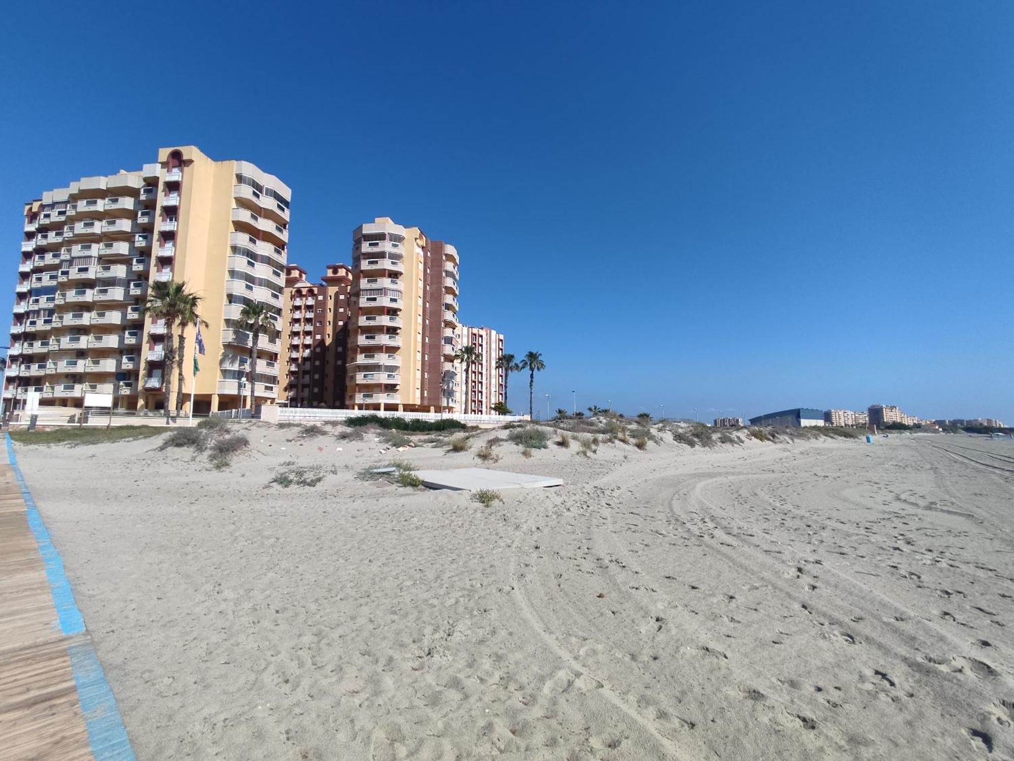 Spanish Connection - Playa Principe * La Manga del Mar Menor