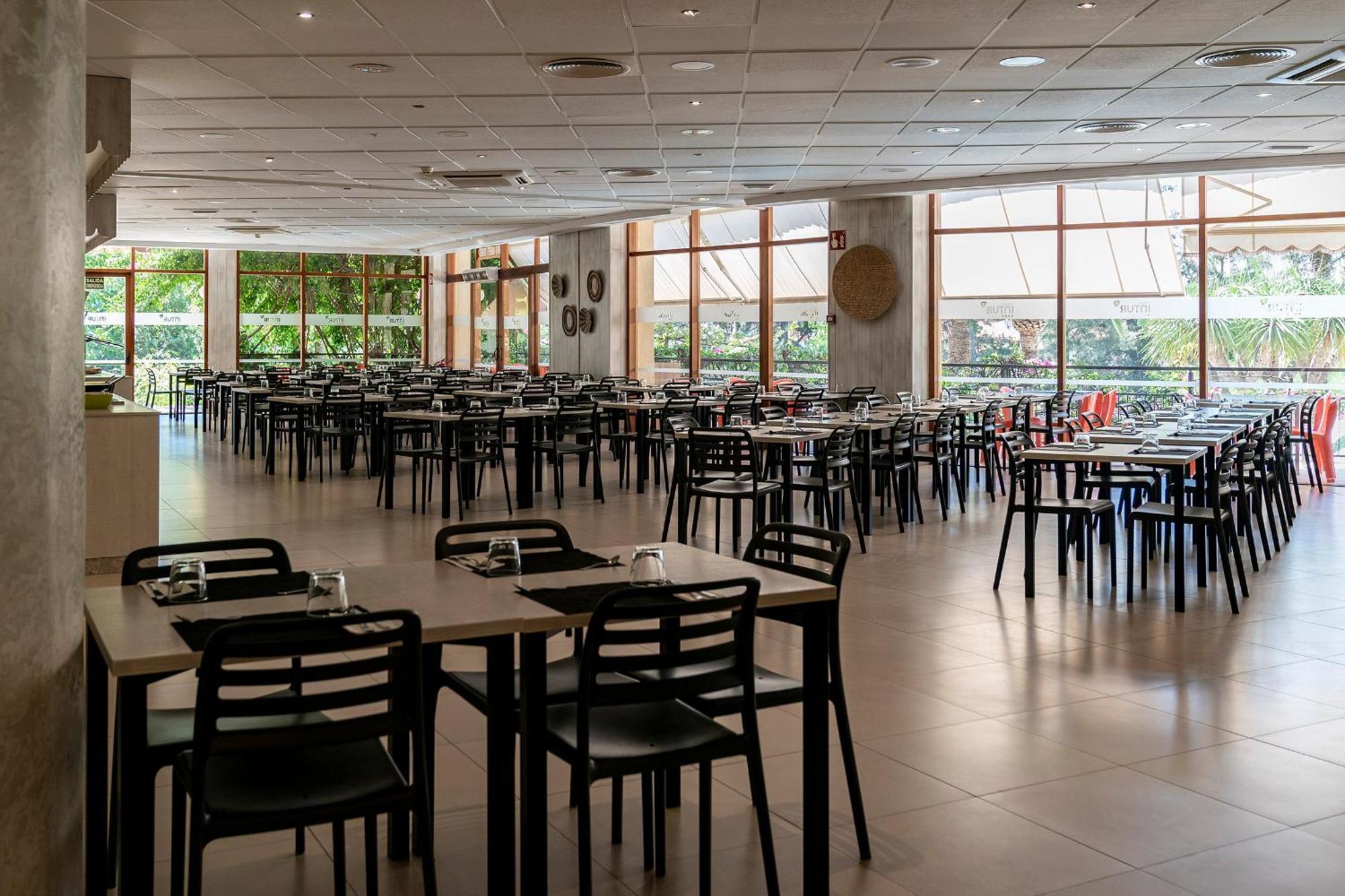 Intelier Orange 4* Benicassim