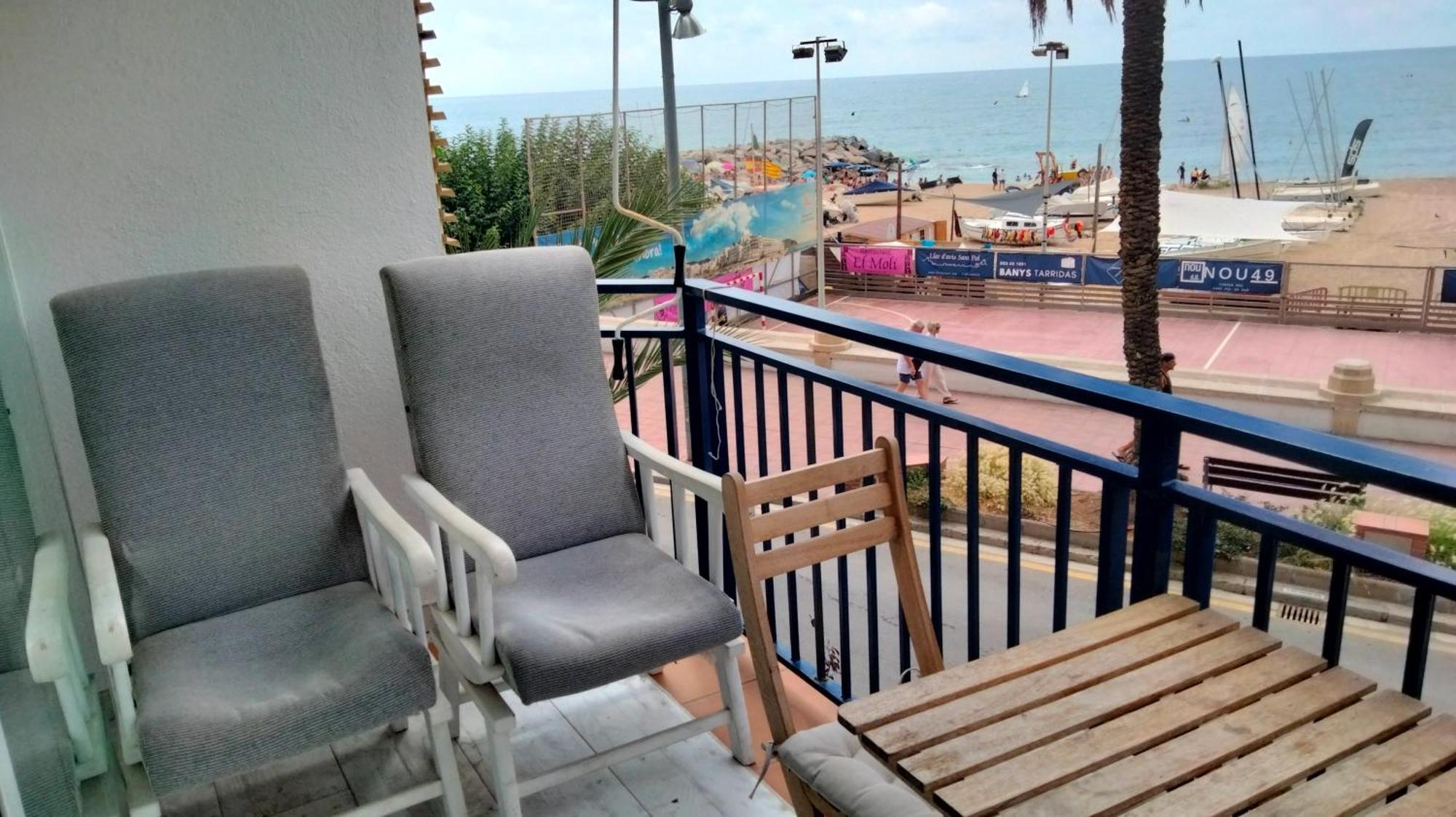 Apartamento Beachfront With Private Parking